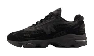 1000 "All Black" New Balance Men's sneakers