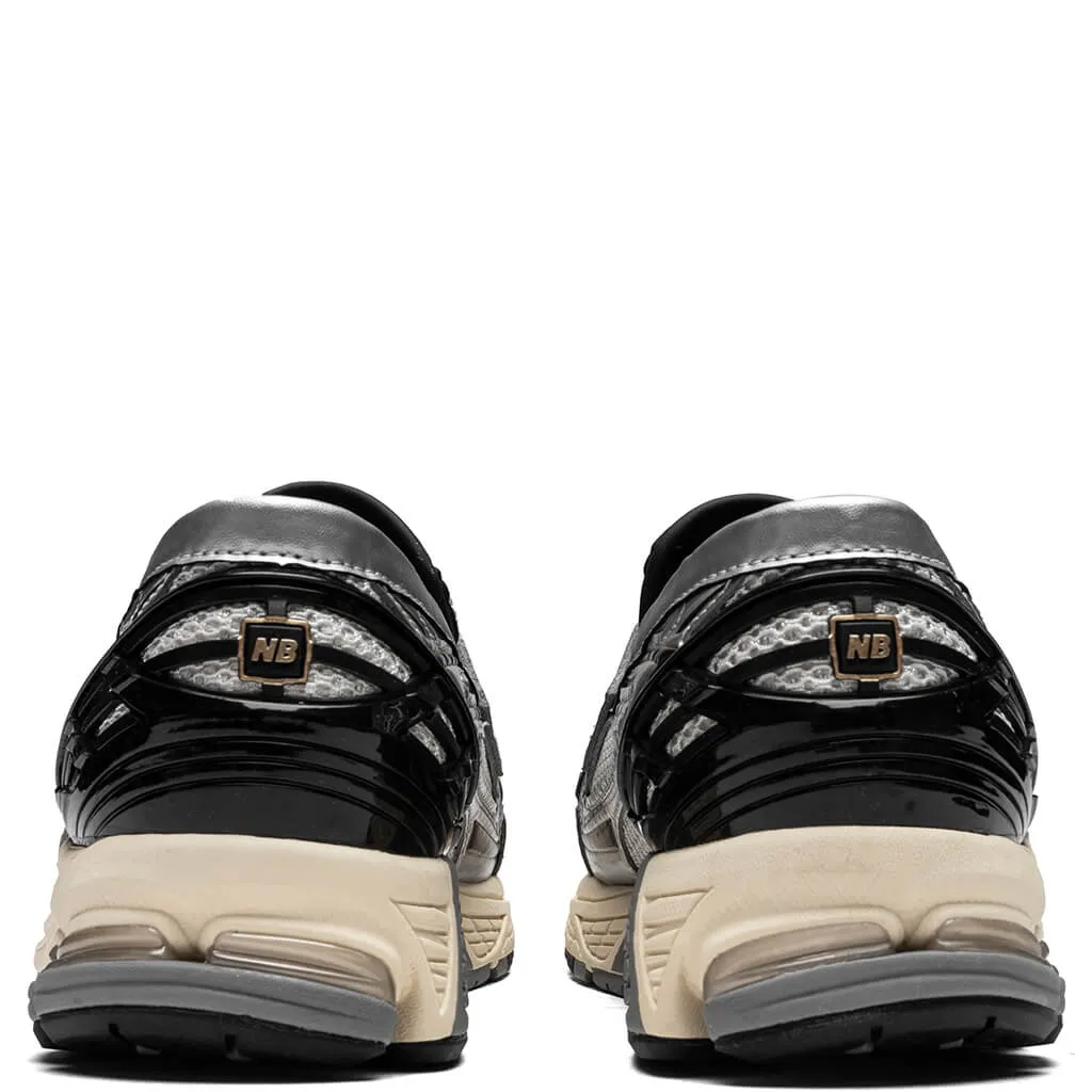 1906L - Silver Metallic/Black New Balance Arch Support Sneakers