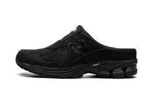 2002R Mule "Triple Black Pony Hair" New Balance Men's designs