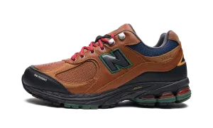 2002R "The Hiker" New Balance Men's sneakers