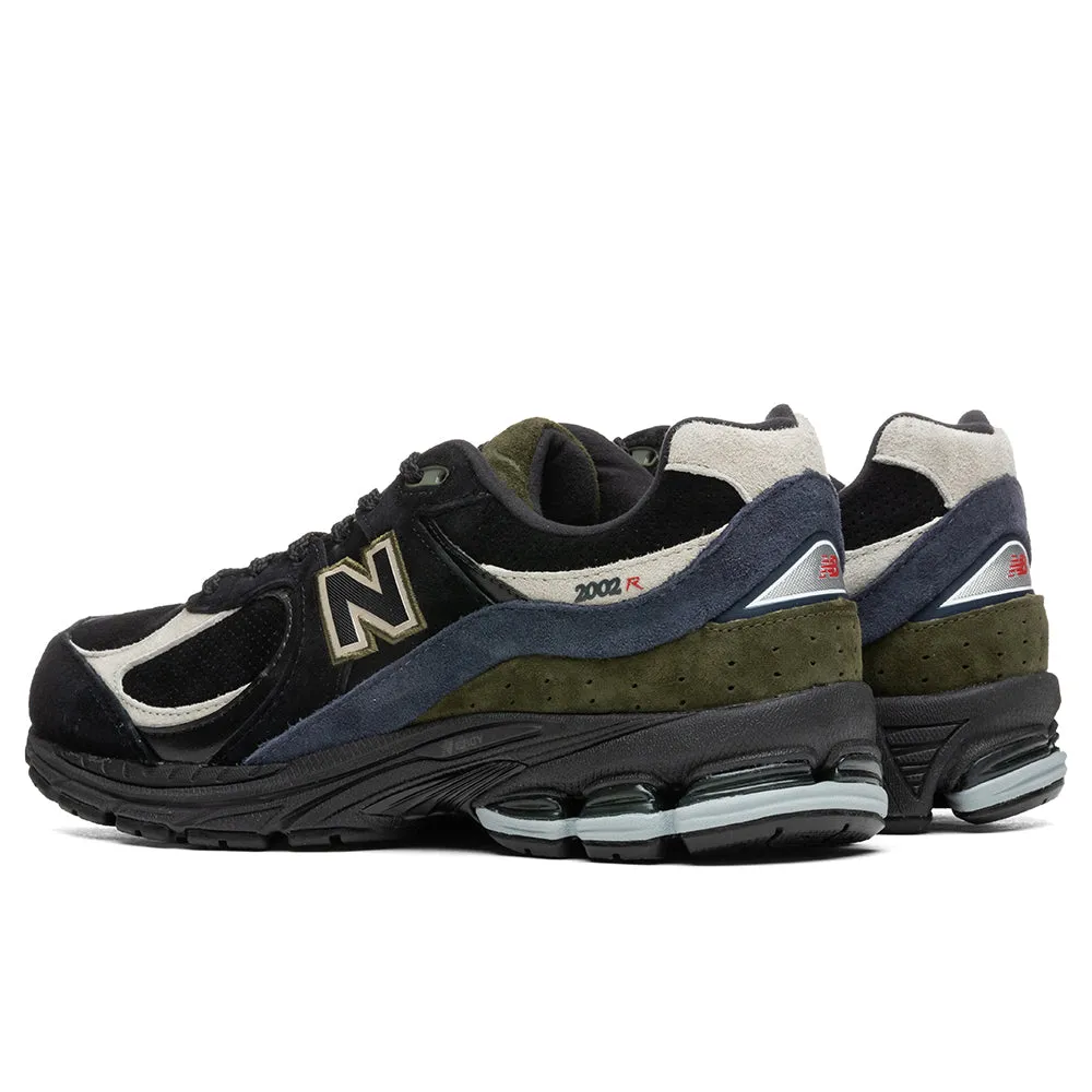2002R "Year of the Ox" - Black/Green New Balance Arch Support Sneakers