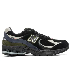 2002R "Year of the Ox" - Black/Green New Balance sneakers with arch support