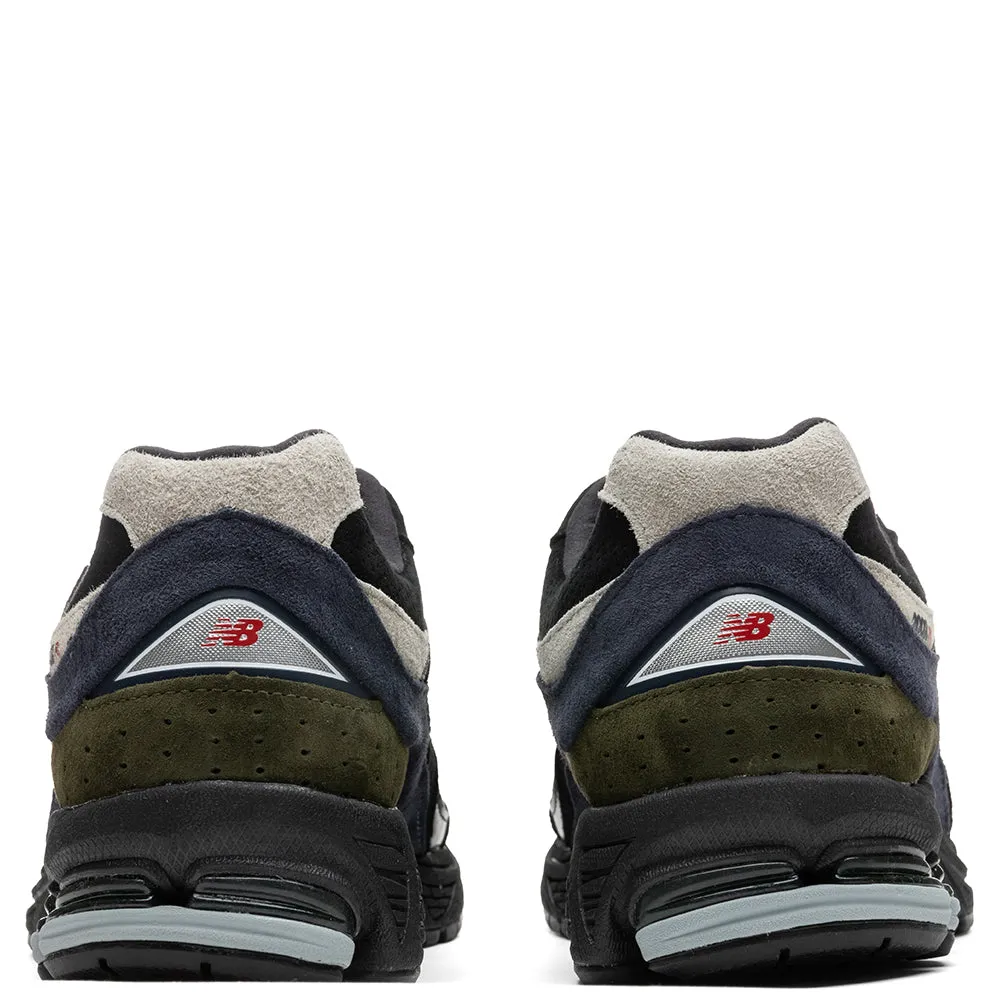 2002R "Year of the Ox" - Black/Green New Balance Arch Support Sneakers