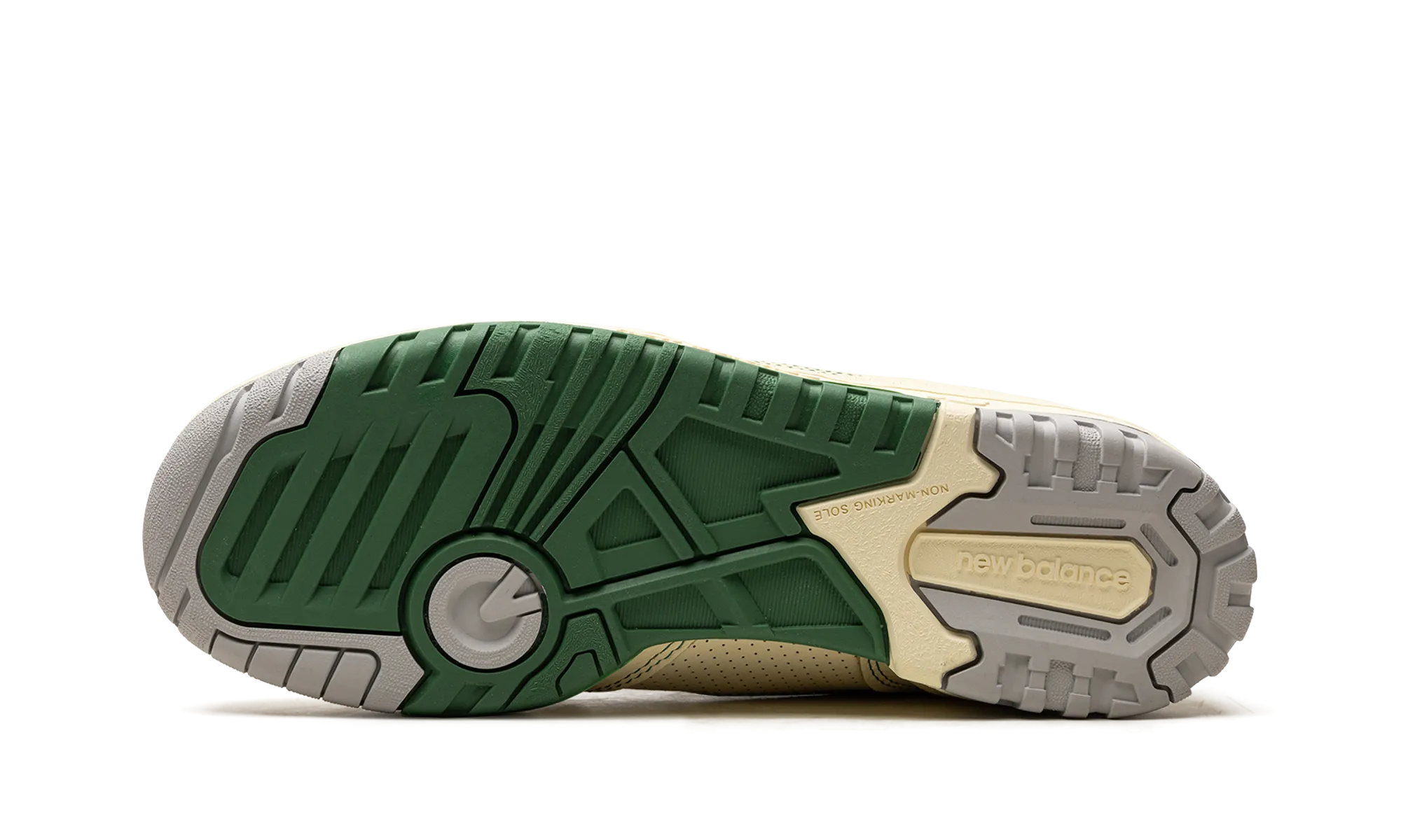 550 "Aim Leon Dore - Masaryk Community Gym - Green" new balance mens casual sneakers