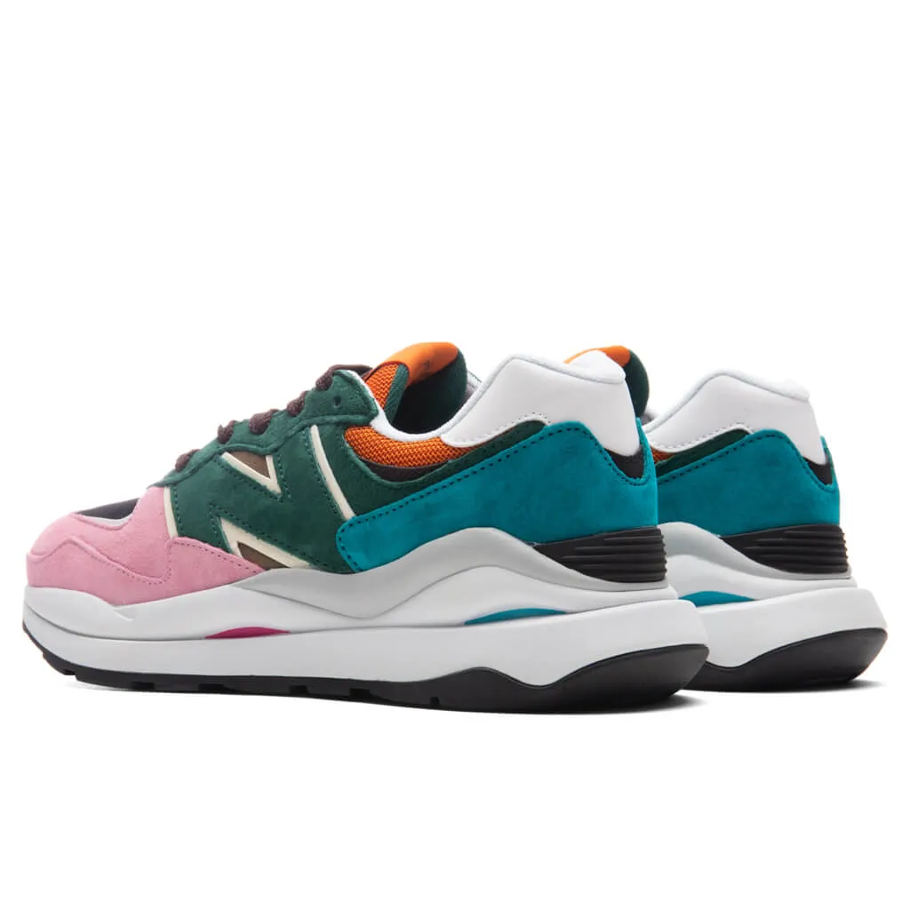 57/40 - Black/Pink Lemonade New Balance Arch Support Sneakers