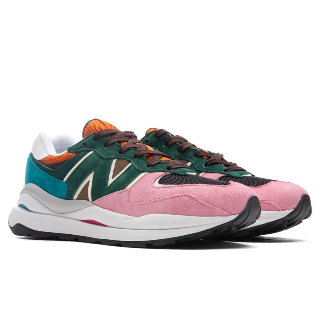 57/40 - Black/Pink Lemonade New Balance Arch Support Sneakers