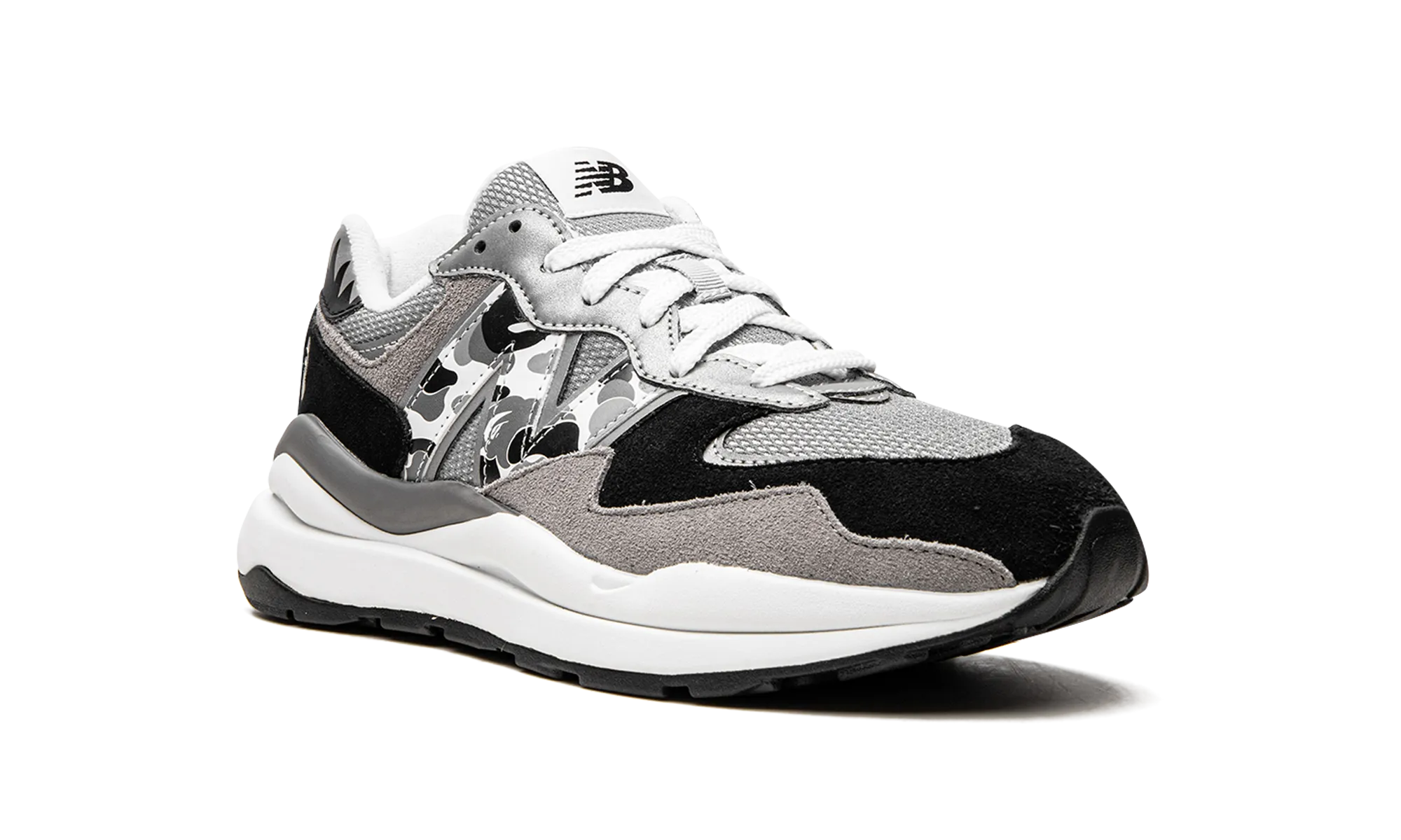 57/40 "Bape x New Balance" new balance mesh athletic shoes