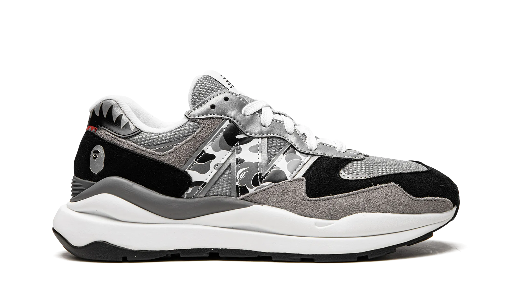 57/40 "Bape x New Balance" new balance mesh athletic shoes