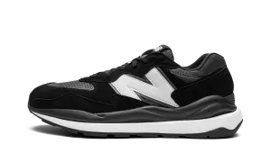 57/40 "Black / White" New Balance Men's sneakers