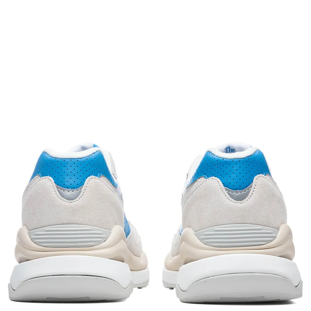 57/40 - Sea Salt/Helium New Balance Arch Support Sneakers