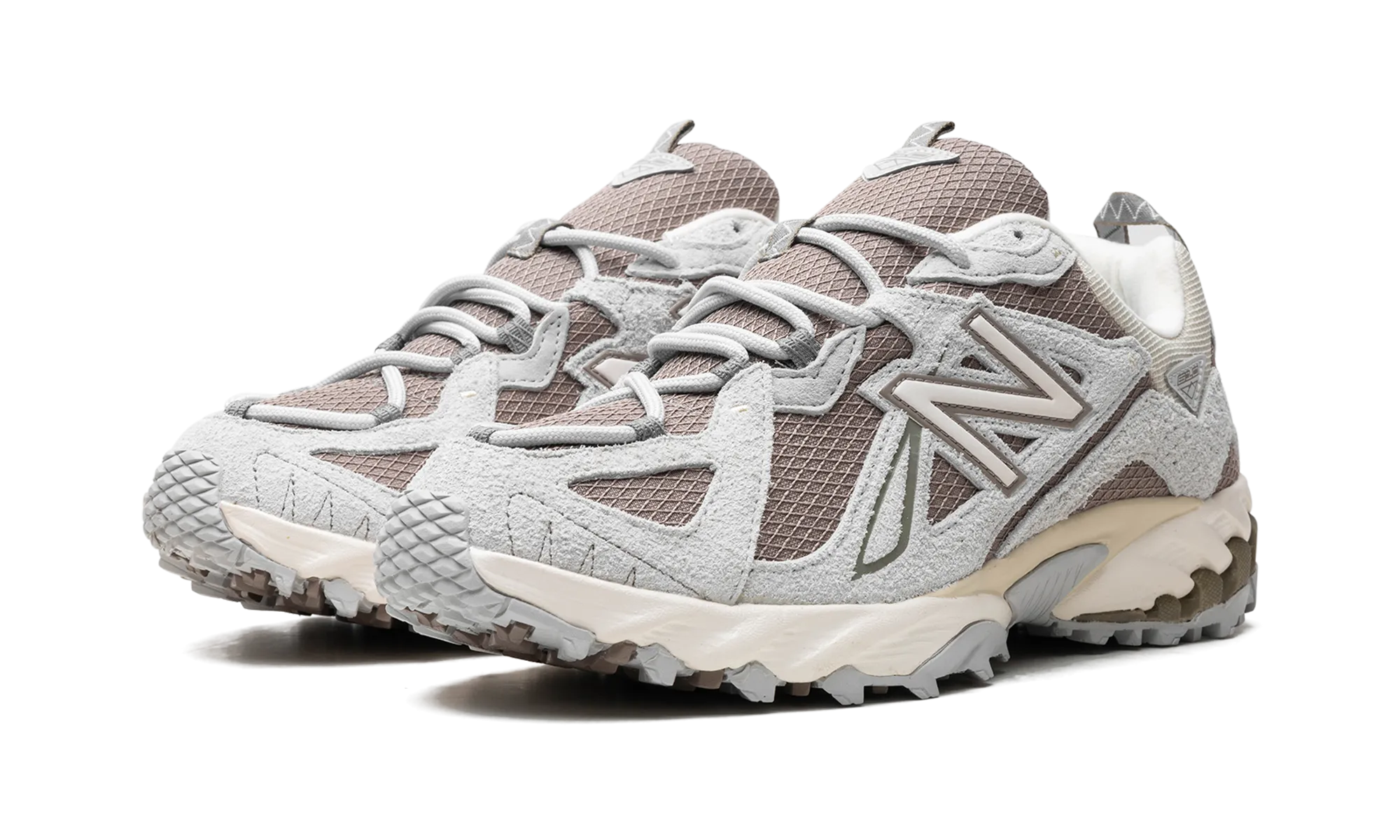 610 "Brighton Grey" new balance mesh athletic shoes