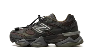 9060 "Blacktop/Dark Moss/Black" New Balance Men's styles