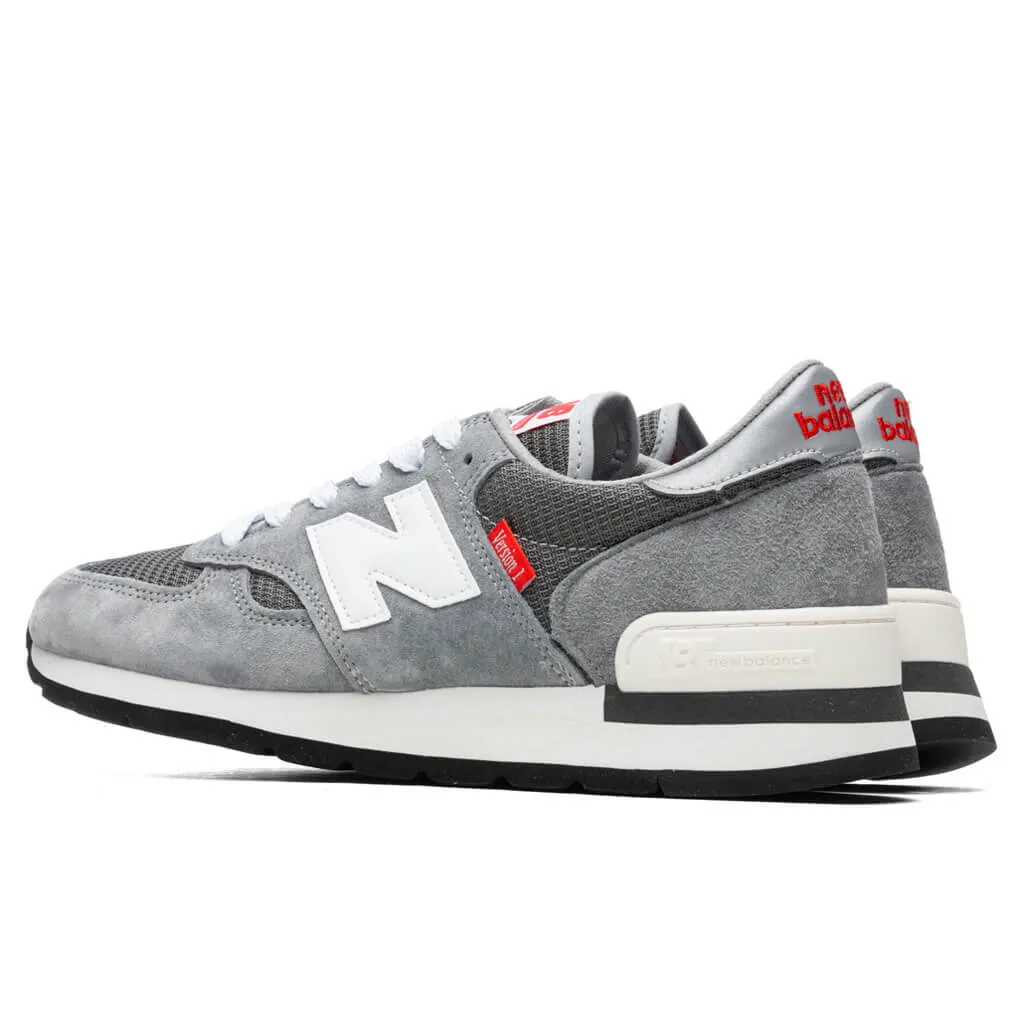 990v1 - Grey New Balance Arch Support Sneakers