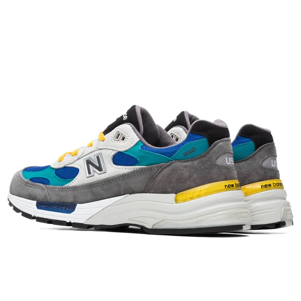 992 - Grey/Green New Balance Arch Support Sneakers