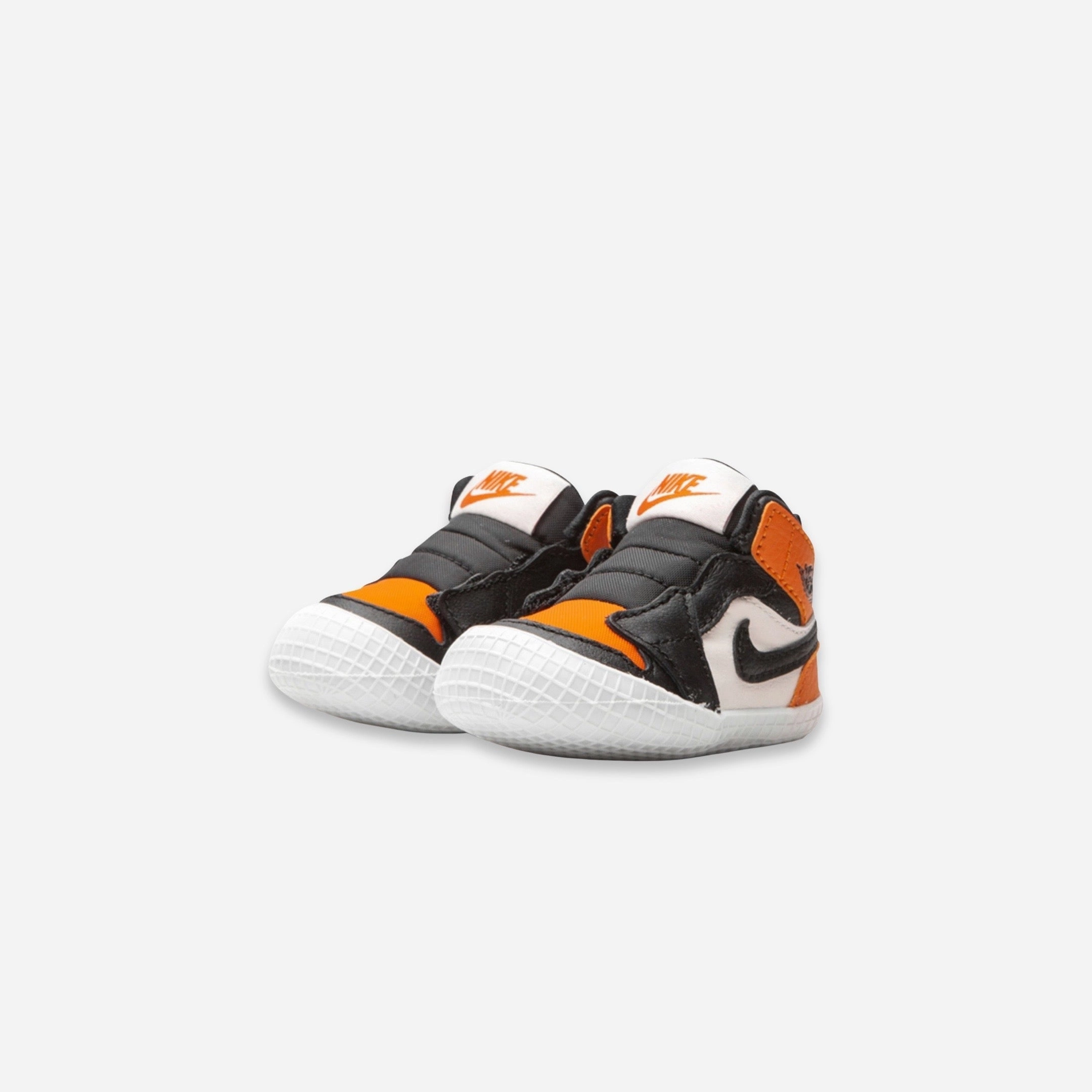 (Crib Bootie) Air Jordan 1 'Shattered Backboard SBB' (2019) AT3745-108 Air Jordan 1 Signature Look Sneakers