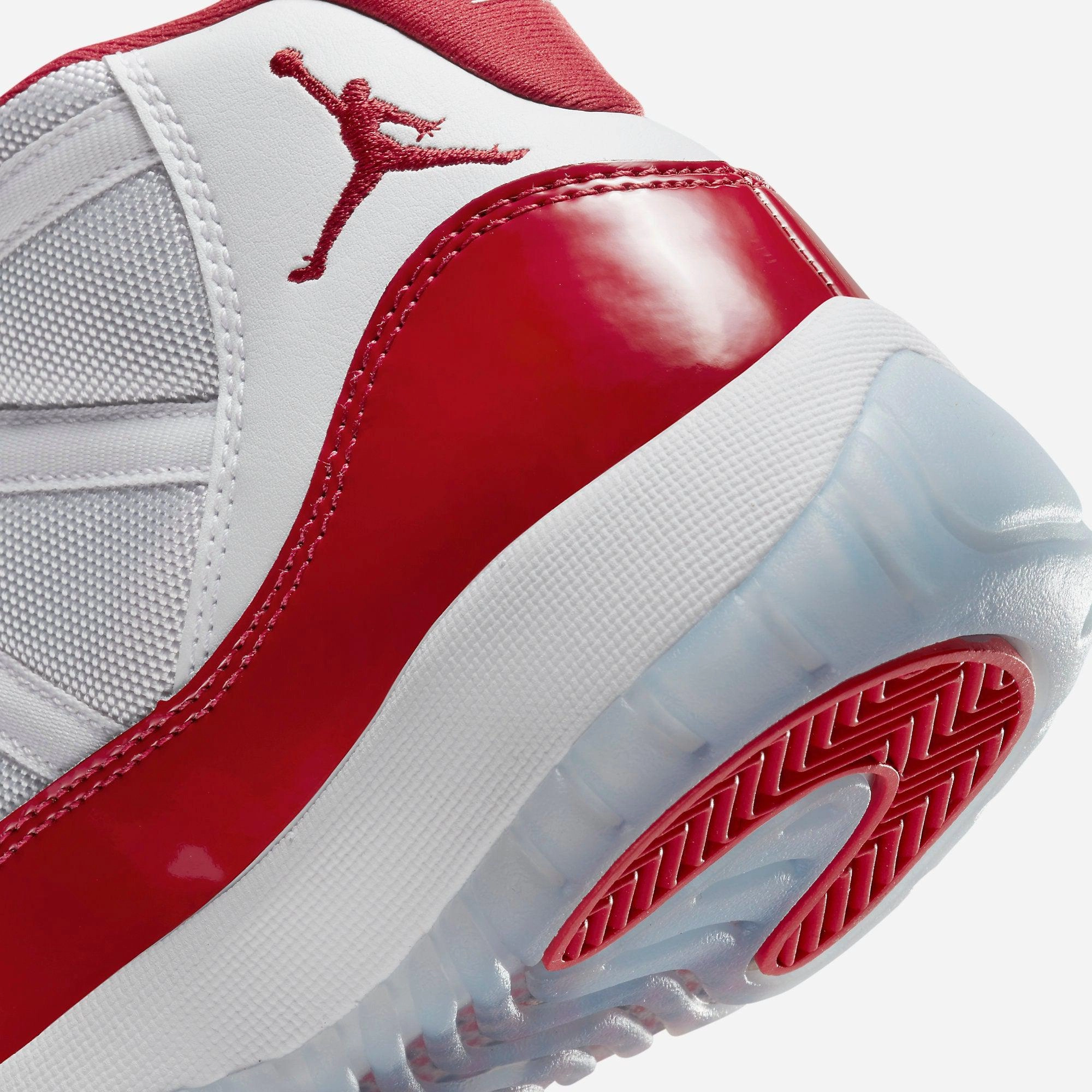 (GS) Air Jordan 11 Retro 'Cherry' (2022) 378038-116 Air Jordan 11 Patent Basketball Shoes