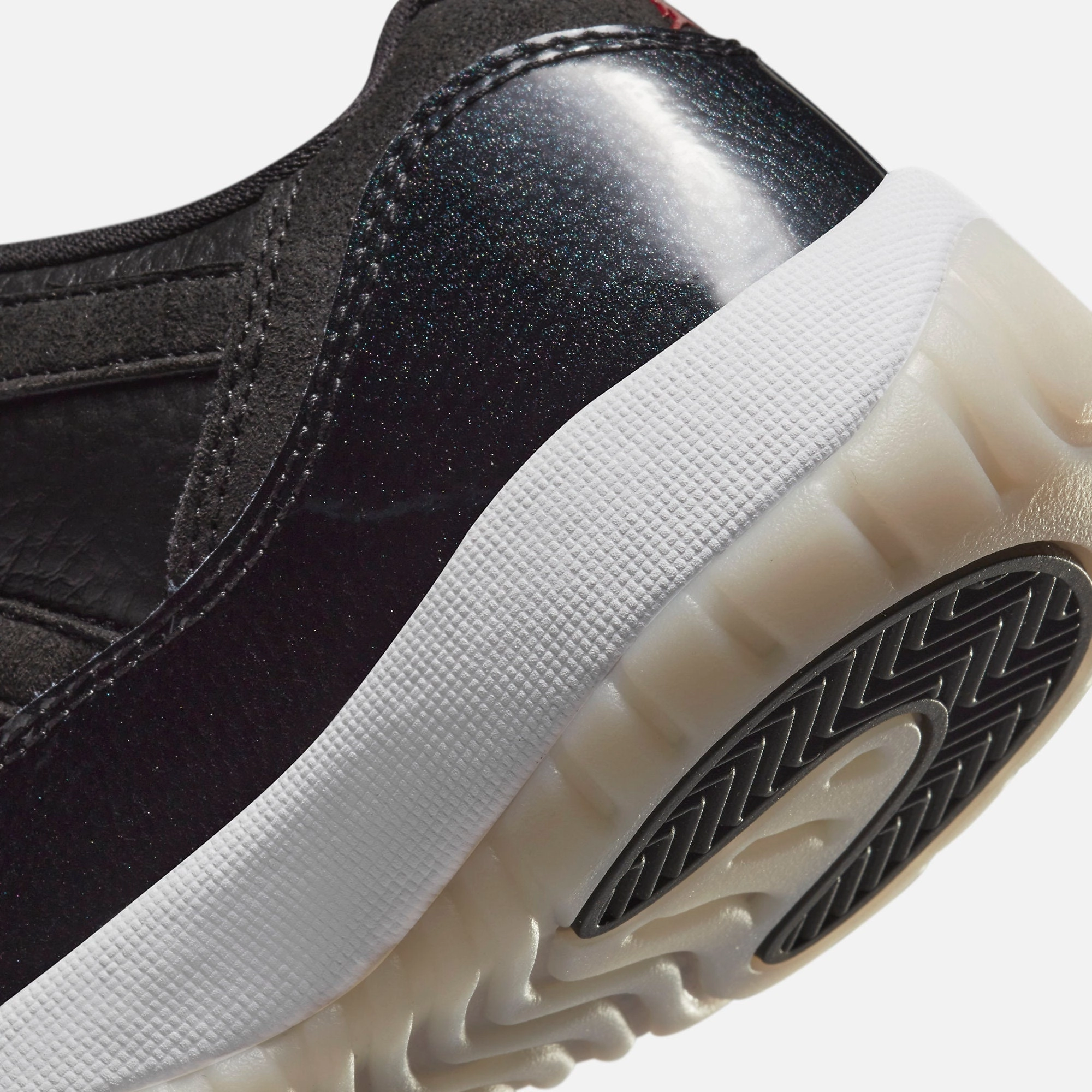 (GS) Air Jordan 11 Retro Low '72-10' (2022) 528896-001 Air Jordan 11 Patent Basketball Shoes