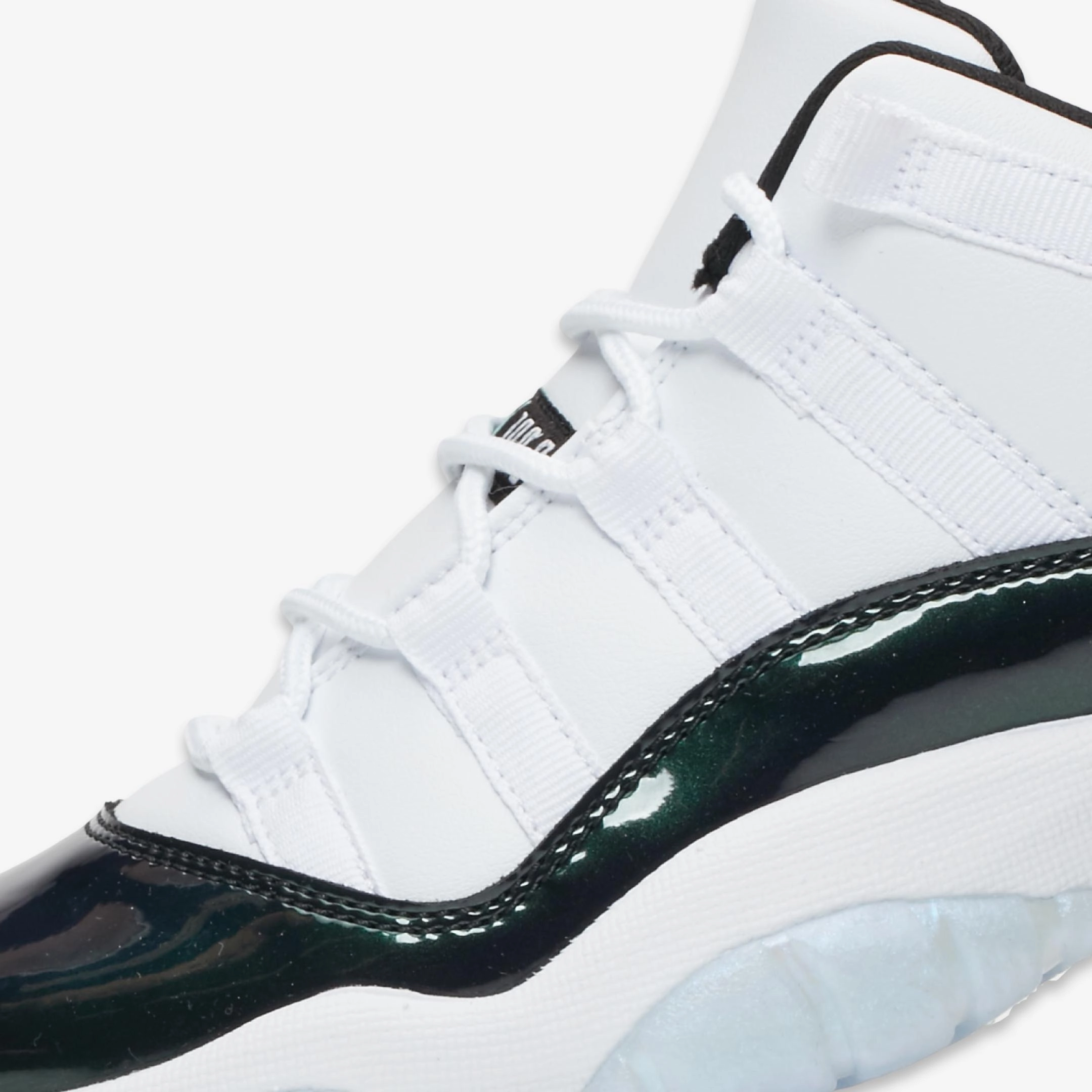 (GS) Air Jordan 11 Retro Low 'Iridescent' (2018) 528896-145 Air Jordan 11 Patent Basketball Shoes