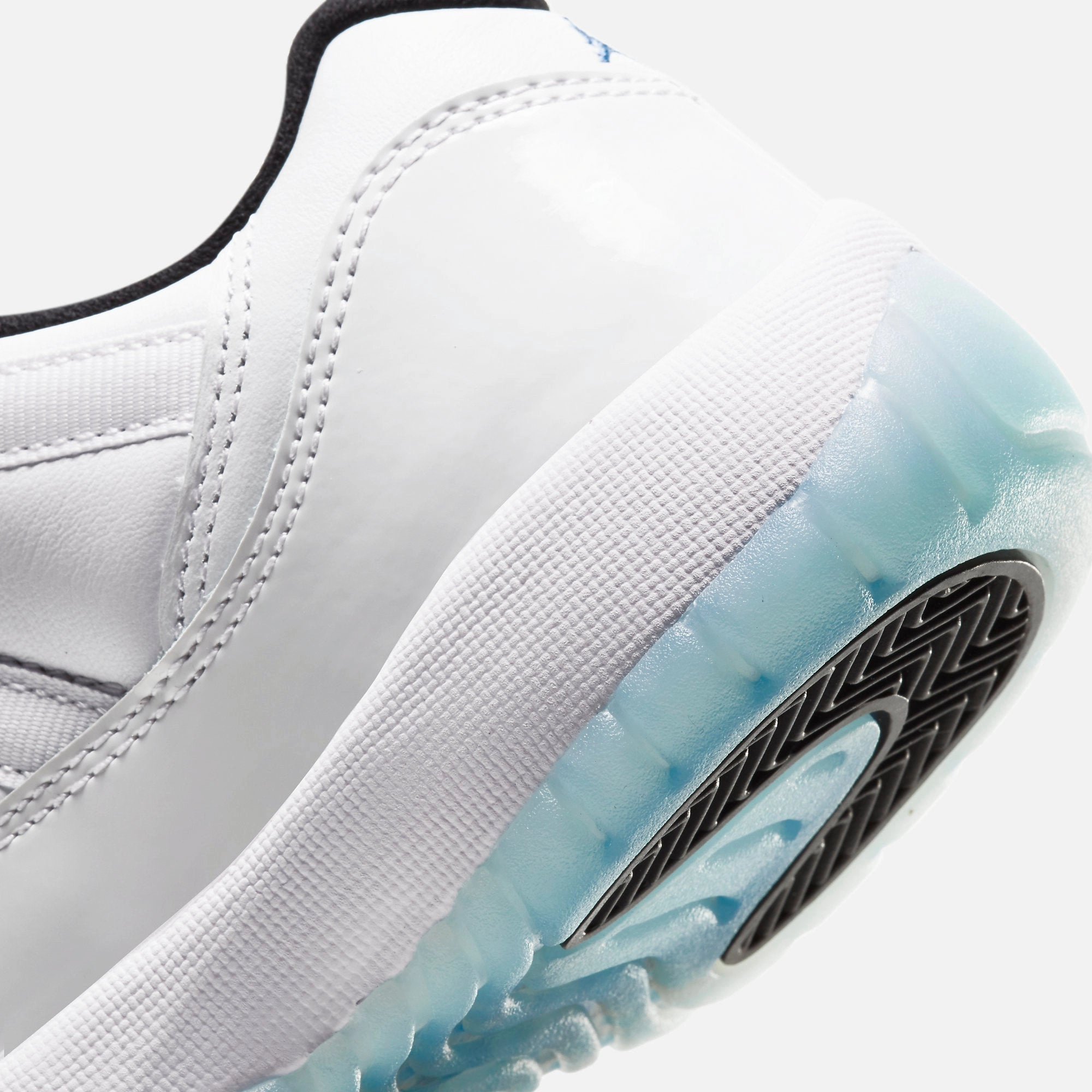 (GS) Air Jordan 11 Retro Low 'Legend Blue' (2021) 528896-117 Air Jordan 11 Patent Basketball Shoes