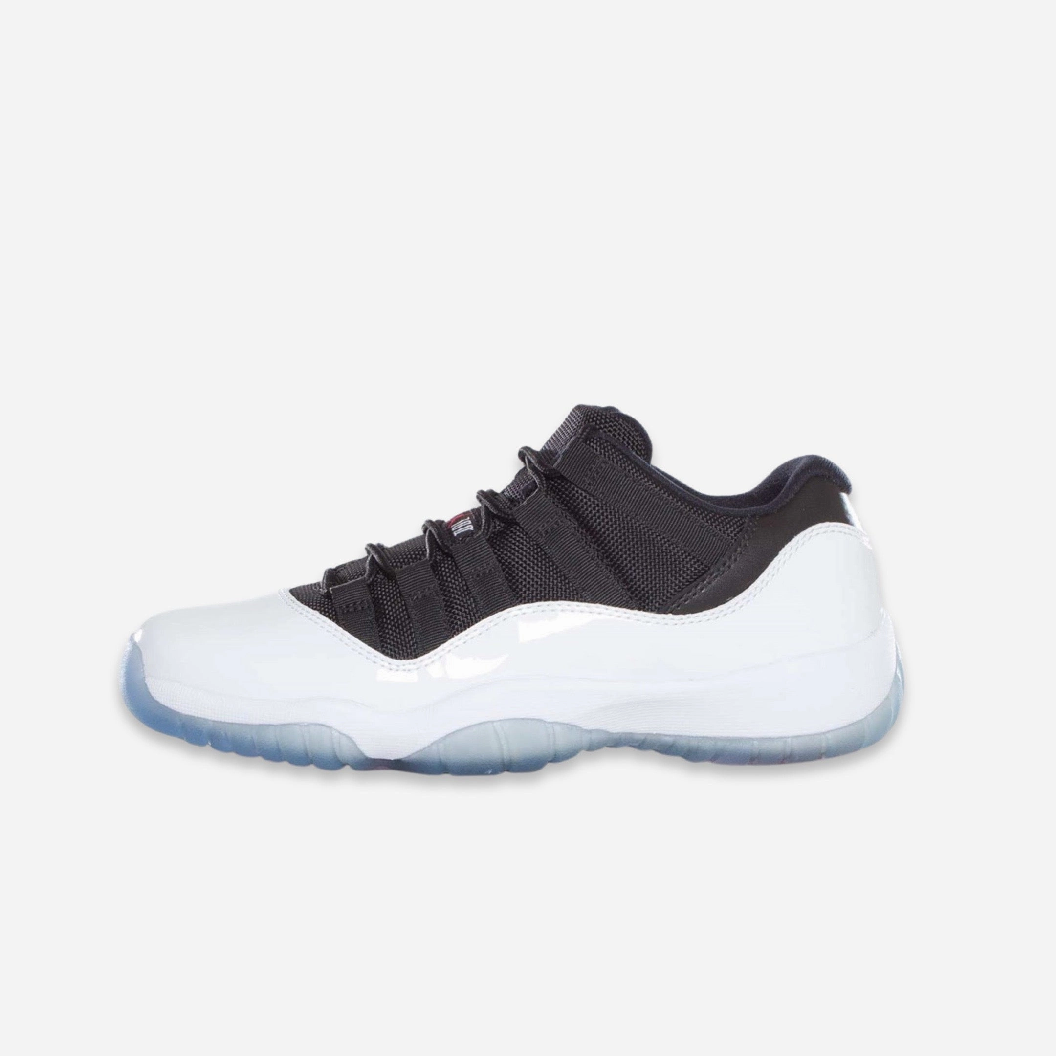 (GS) Air Jordan 11 Retro Low 'Tuxedo' (2013) 528896-110 Air Jordan 11 basketball shoes with patent look