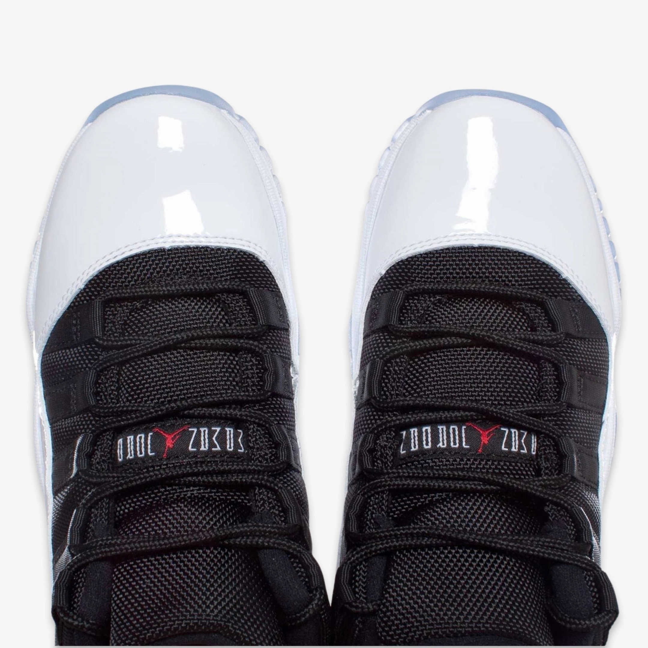 (GS) Air Jordan 11 Retro Low 'Tuxedo' (2013) 528896-110 Air Jordan 11 Patent Basketball Shoes