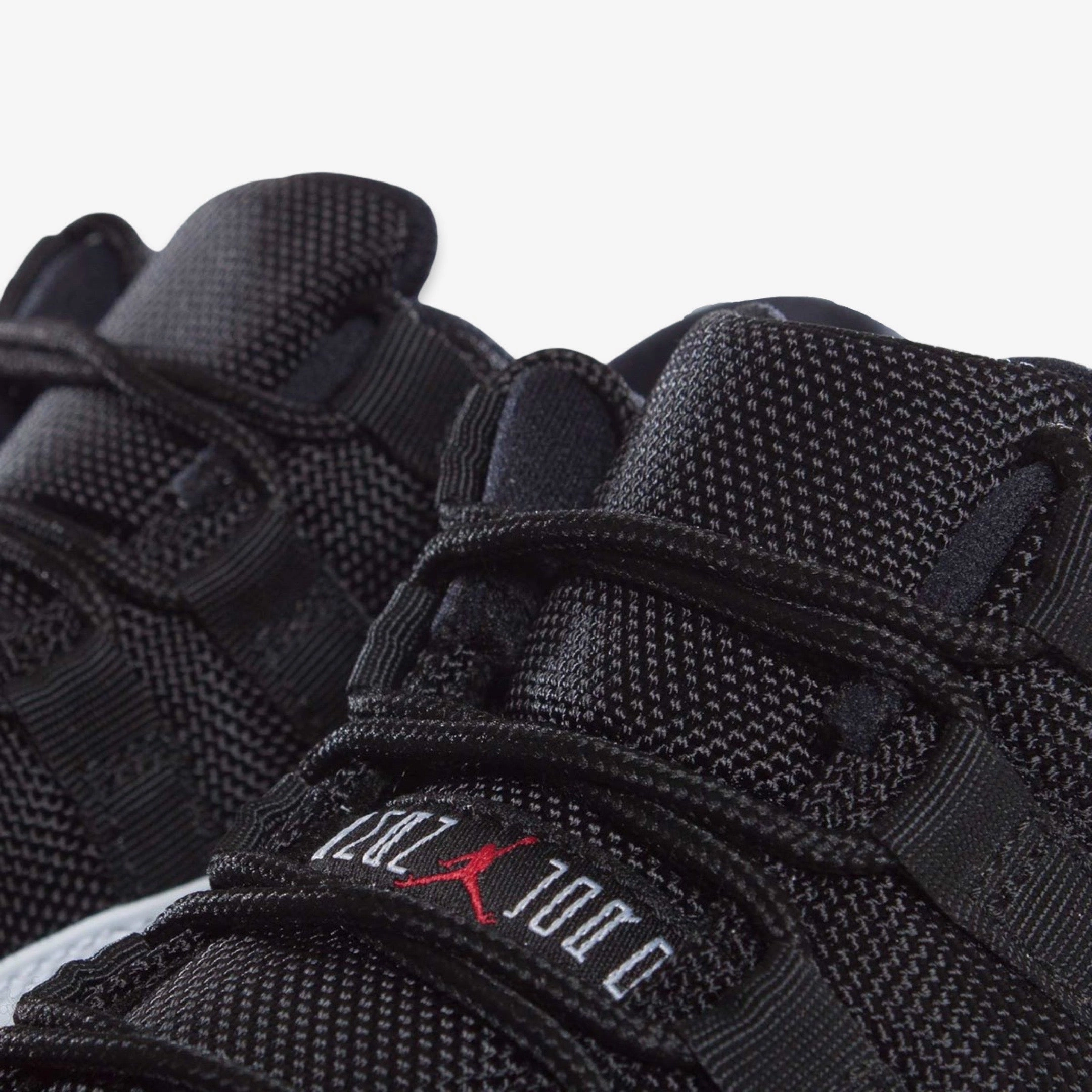 (GS) Air Jordan 11 Retro Low 'Tuxedo' (2013) 528896-110 Air Jordan 11 Patent Basketball Shoes