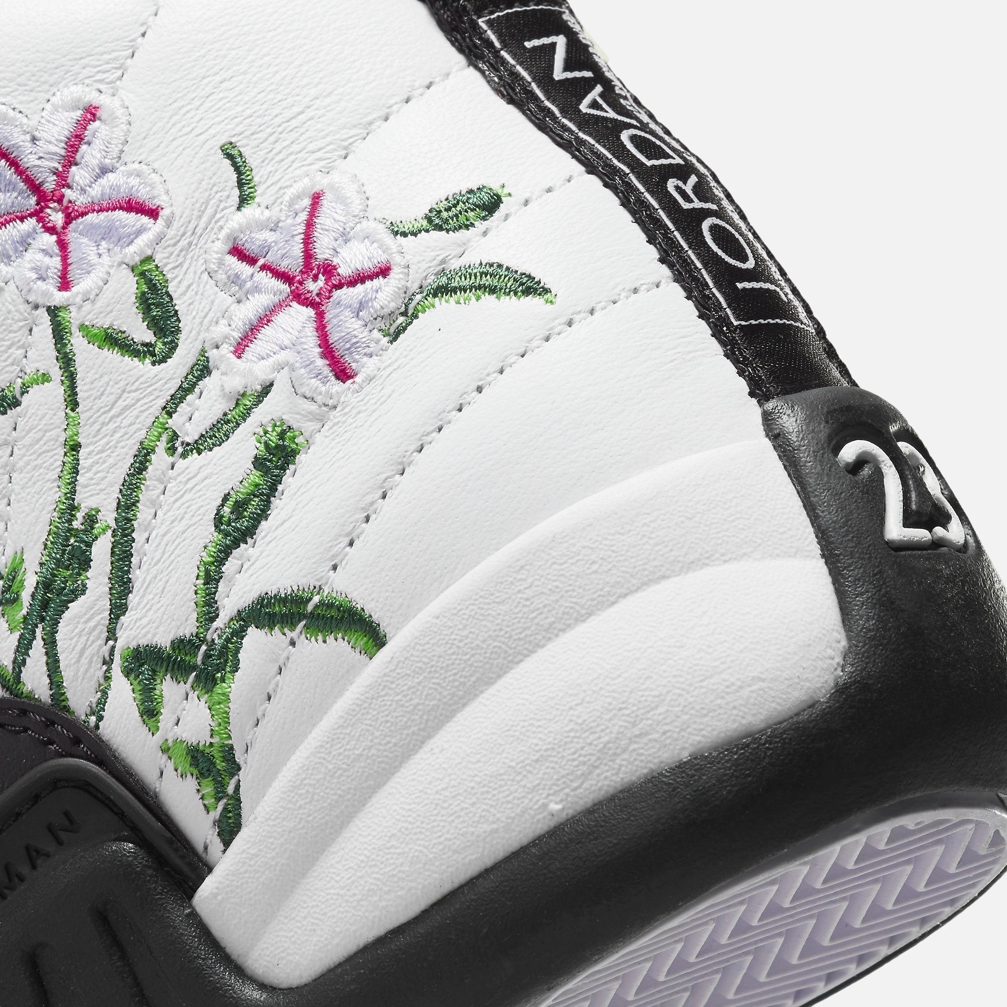 (GS) Air Jordan 12 Retro 'Floral' (2022) DR6956-100 Air Jordan 12 Game-Ready Sneakers