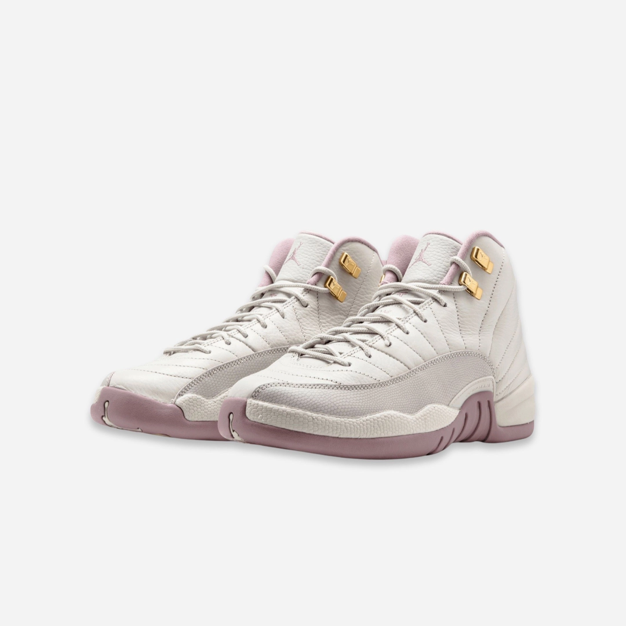 (GS) Air Jordan 12 Retro Premium HC 'Heiress Plum Fog' (2016) 845028-025 Air Jordan 12 Game-Ready Sneakers