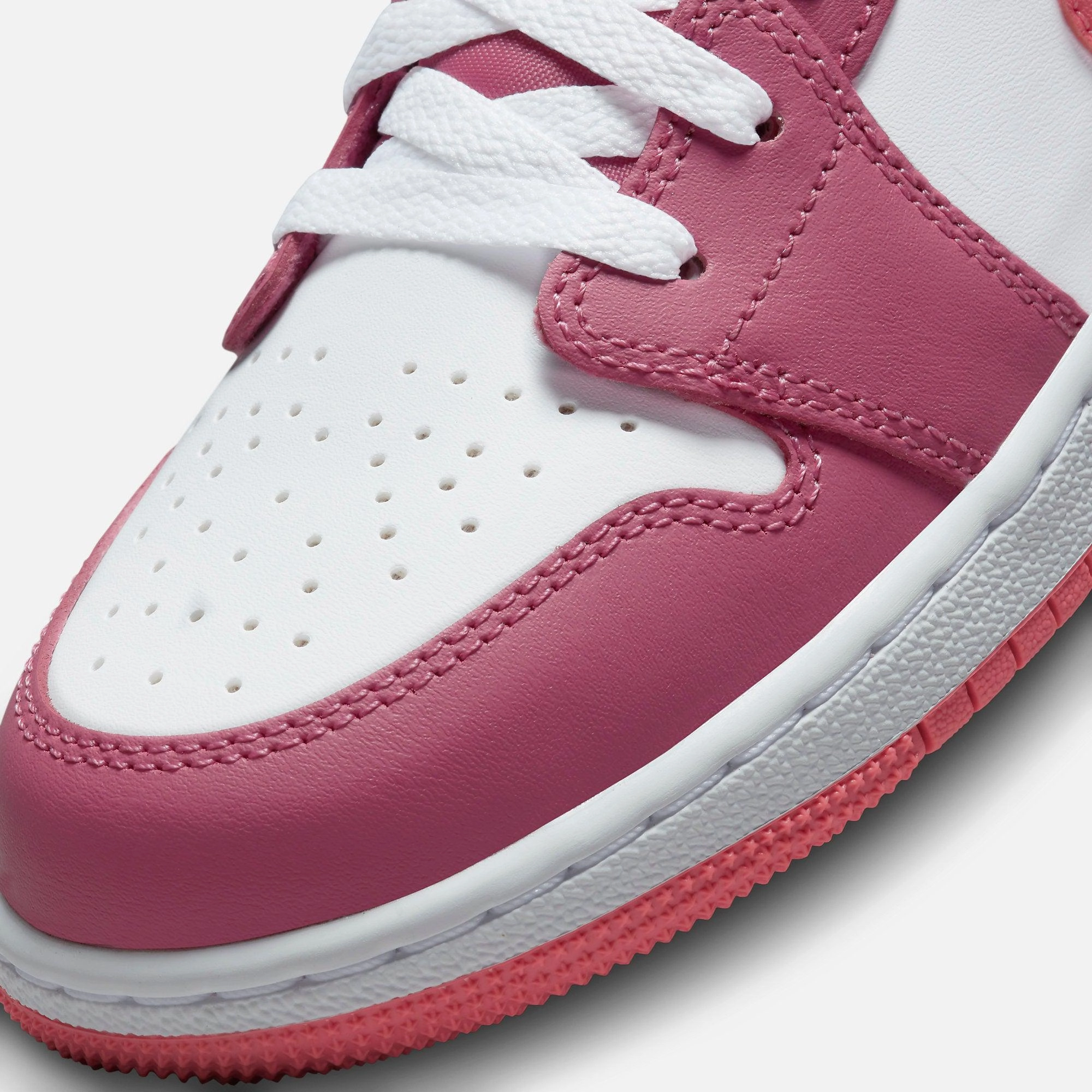 (GS) Air Jordan 1 Low 'Desert Berry' (2023) 553560-616 Air Jordan 1 Timeless Heritage Shoes