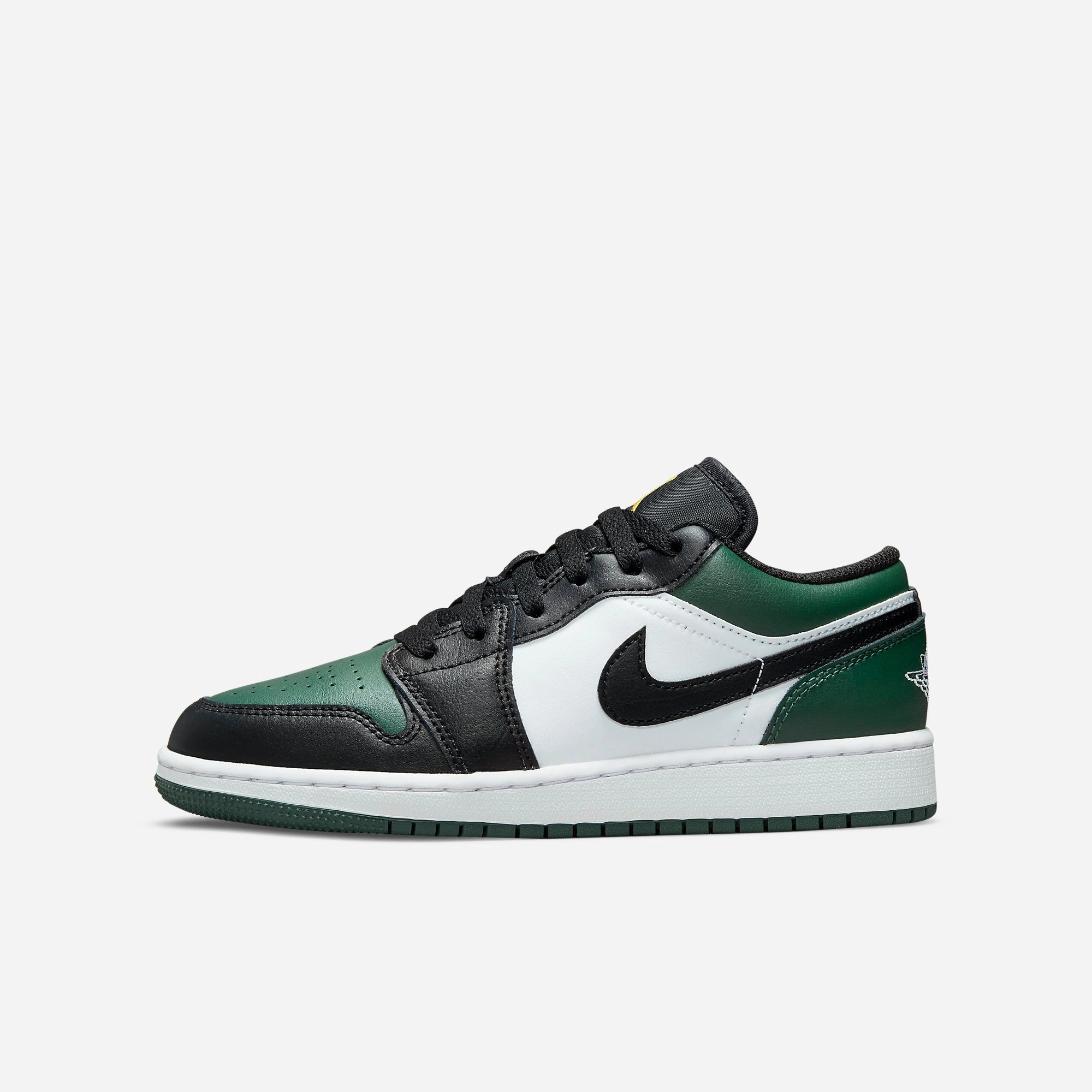 (GS) Air Jordan 1 Low 'Green Toe' (2021) 553560-371 Stylish Air Jordan 1 in classic design