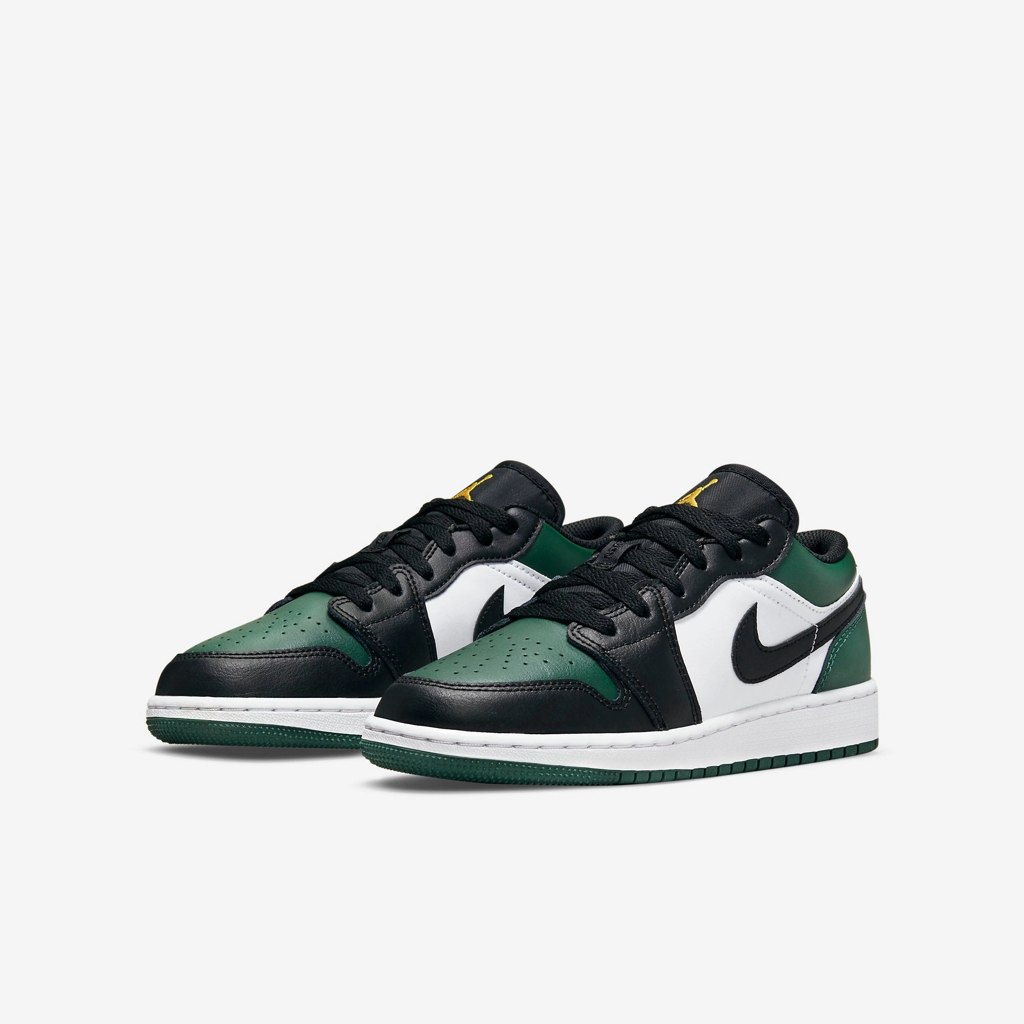 (GS) Air Jordan 1 Low 'Green Toe' (2021) 553560-371 Air Jordan 1 Signature Look Sneakers