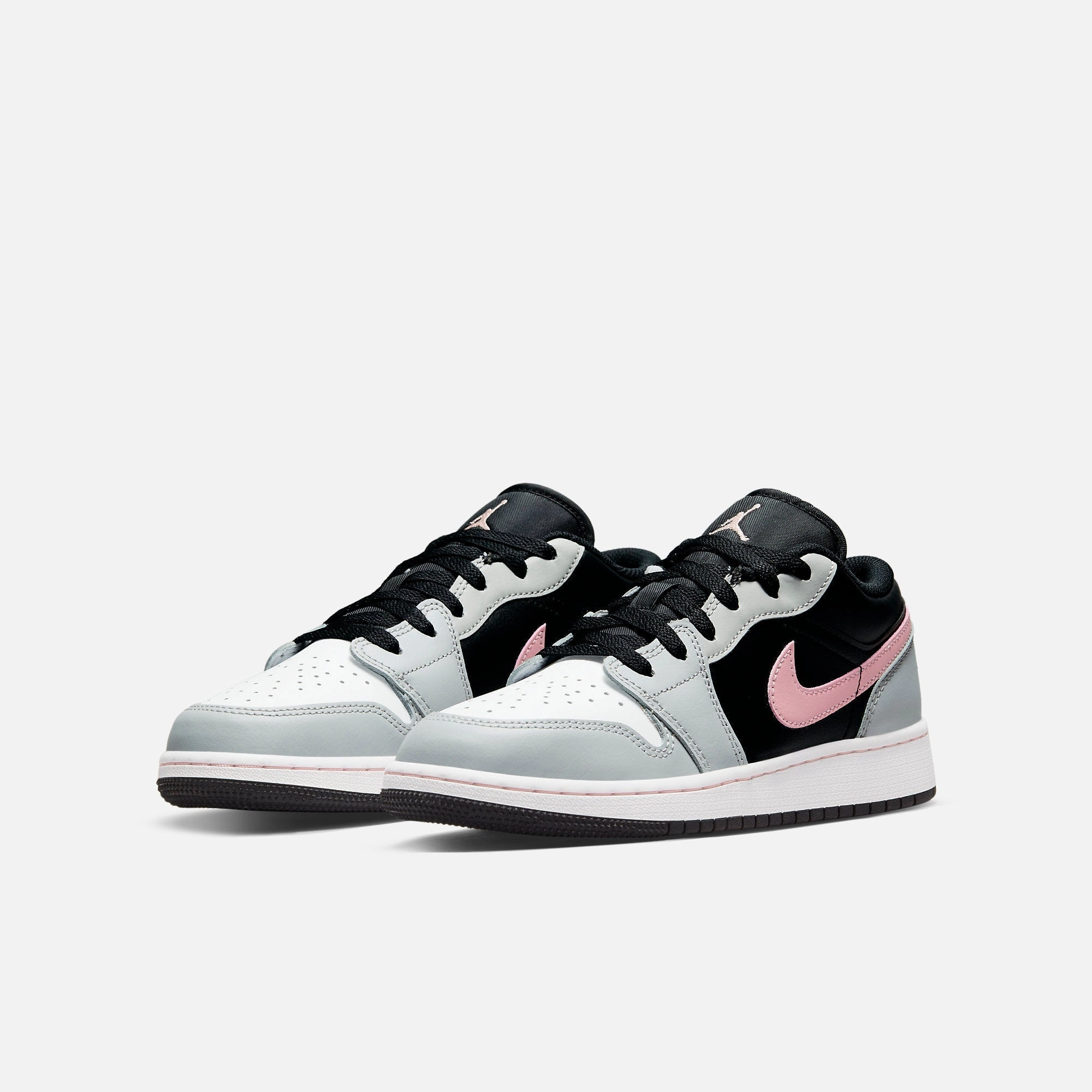 (GS) Air Jordan 1 Low 'Grey Fog' (2022) 553560-062 Air Jordan 1 Timeless Heritage Shoes