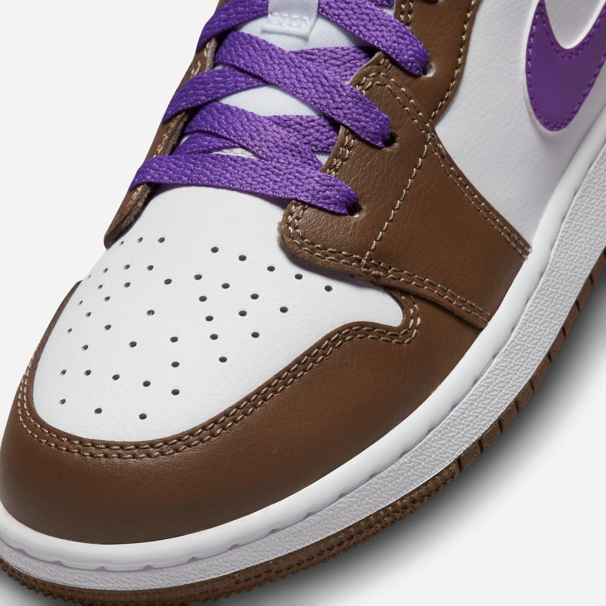 (GS) Air Jordan 1 Low 'Purple Mocha' (2023) 553560-215 Air Jordan 1 Timeless Heritage Shoes
