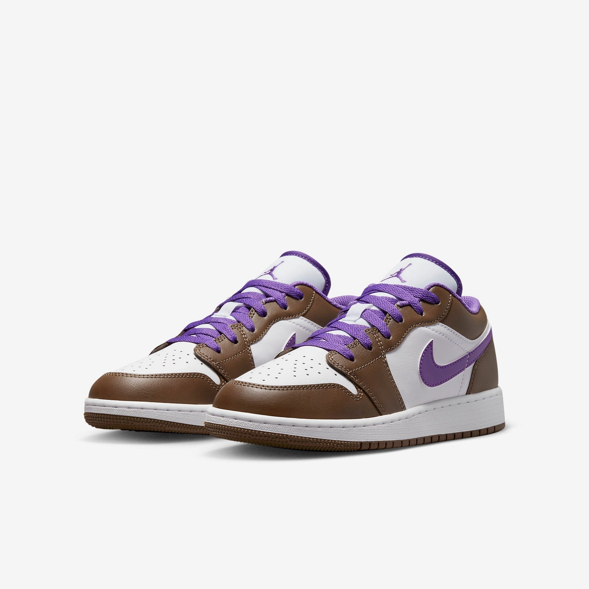 (GS) Air Jordan 1 Low 'Purple Mocha' (2023) 553560-215 Air Jordan 1 Timeless Heritage Shoes
