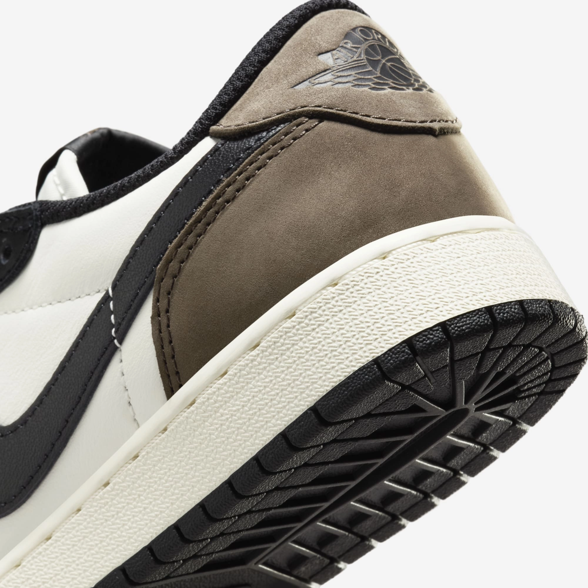 (GS) Air Jordan 1 Low OG 'Mocha / Palomino' (2024) CZ0858-102 Air Jordan 1 Original Colorway Shoes