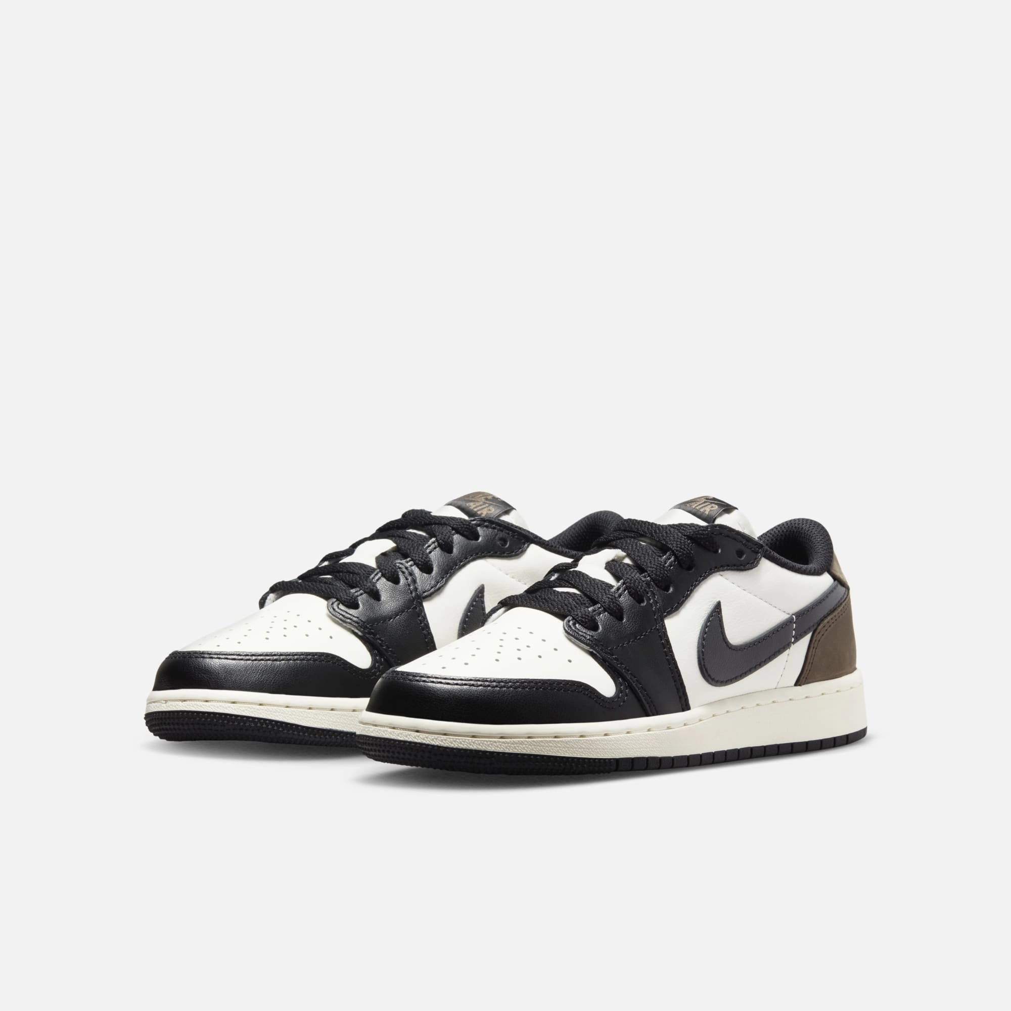 (GS) Air Jordan 1 Low OG 'Mocha / Palomino' (2024) CZ0858-102 Air Jordan 1 Original Colorway Shoes