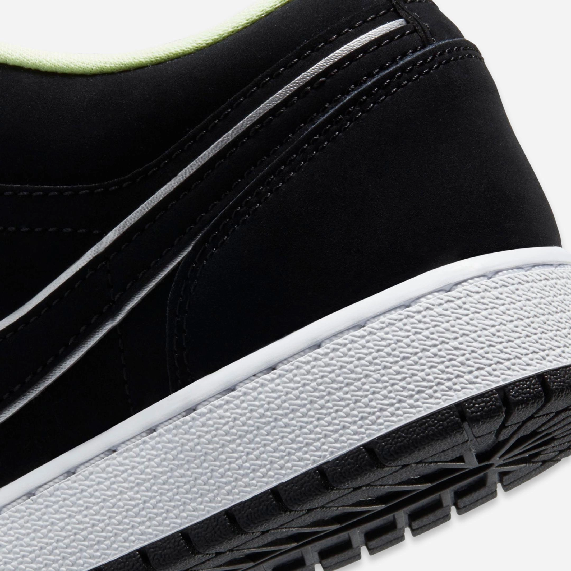 (GS) Air Jordan 1 Low SE 'Bio Hack' (2020) CV9844-013 Air Jordan 1 Signature Look Sneakers