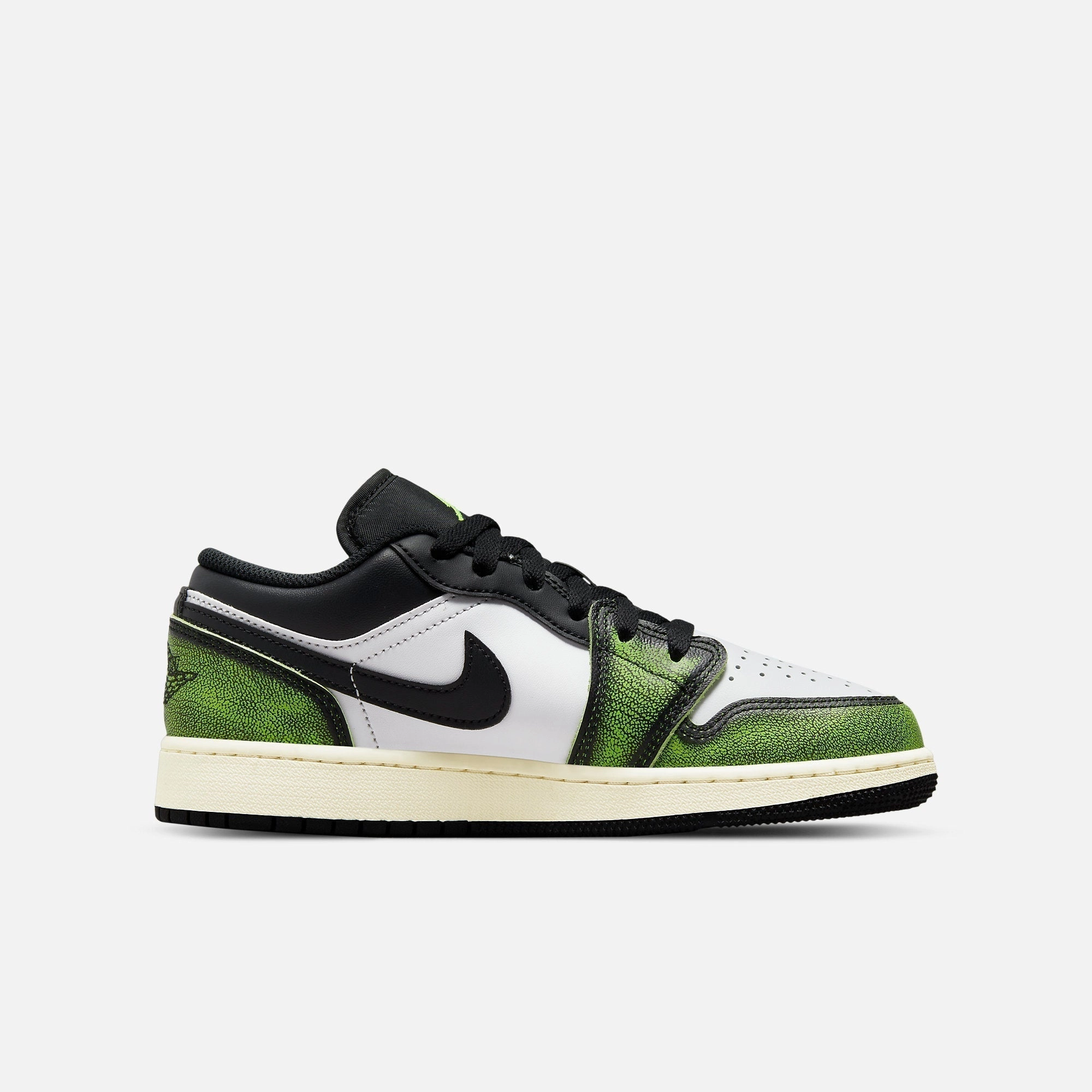(GS) Air Jordan 1 Low SE 'Electric Green' (2022) DO8244-003 Air Jordan 1 Timeless Heritage Shoes