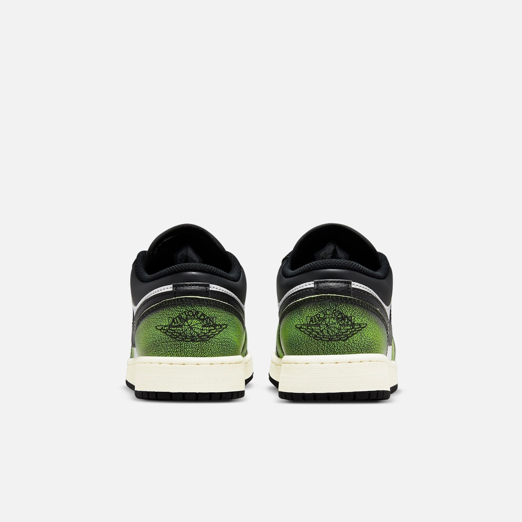 (GS) Air Jordan 1 Low SE 'Electric Green' (2022) DO8244-003 Air Jordan 1 Timeless Heritage Shoes