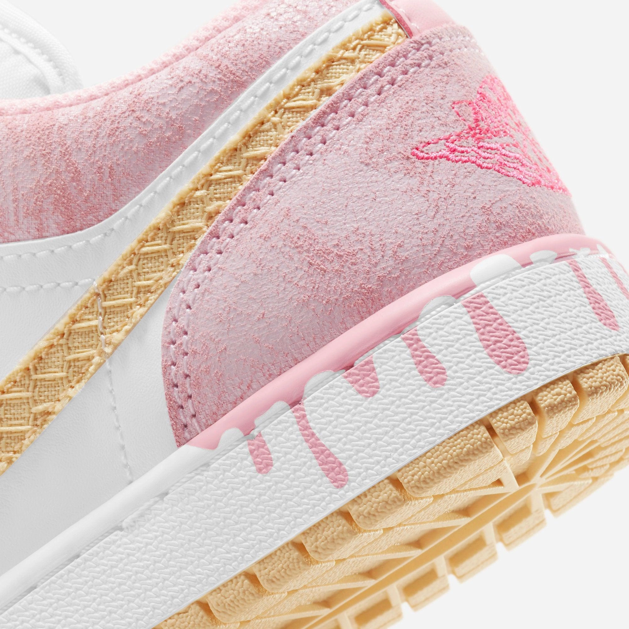 (GS) Air Jordan 1 Low SE 'Paint Drip' (2021) CW7104-601 Air Jordan 1 Signature Look Sneakers