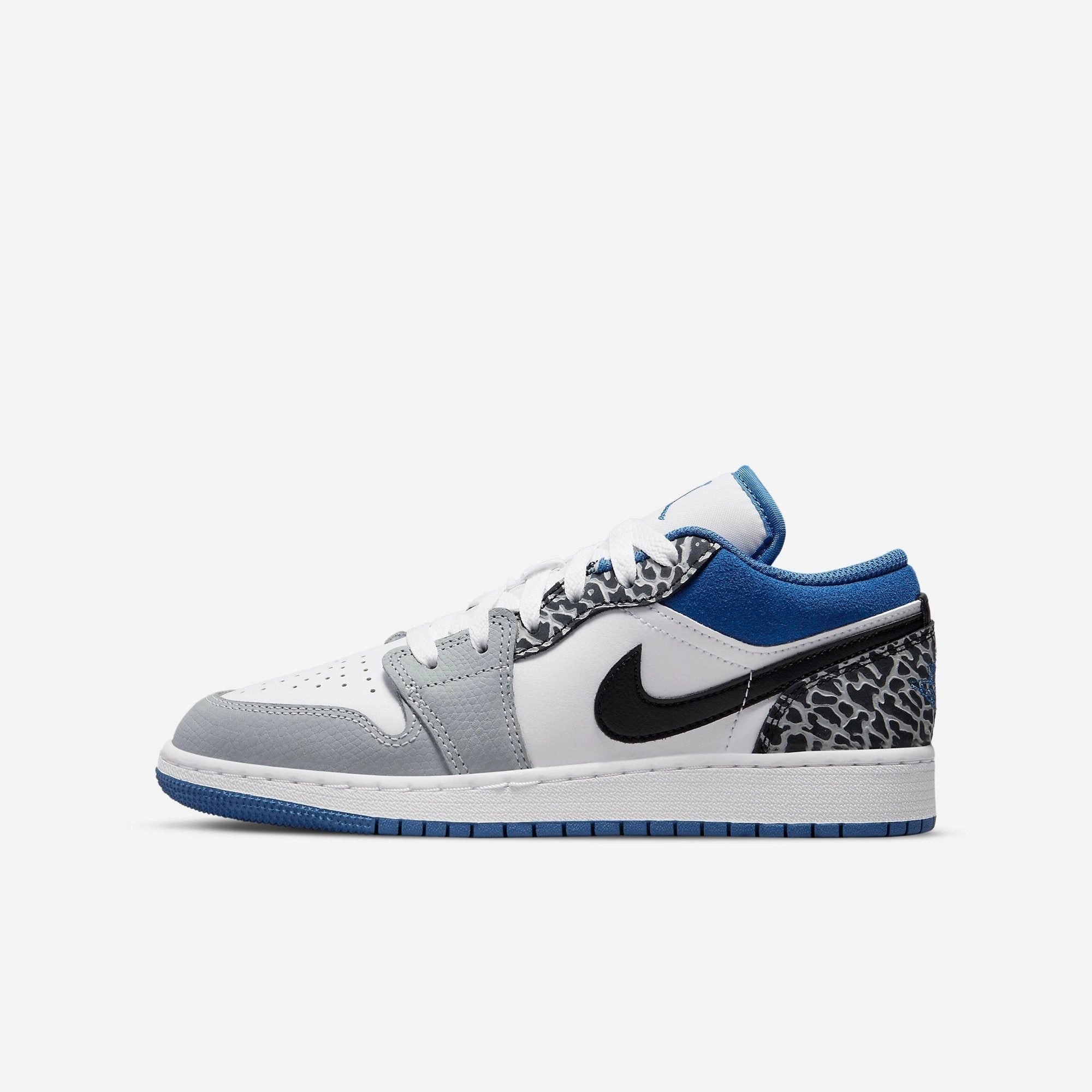(GS) Air Jordan 1 Low SE 'True Blue' (2022) DQ2514-140 Iconic Air Jordan 1 shoes with bold accents