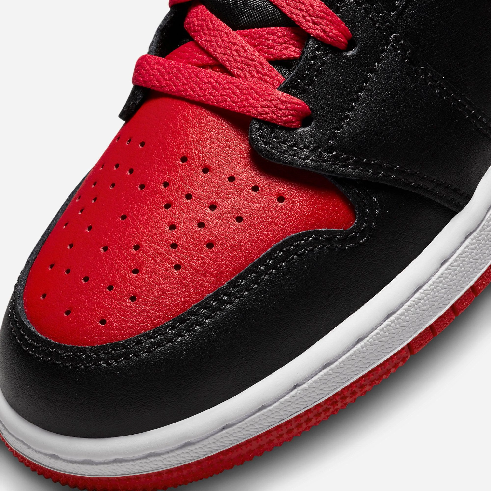 (GS) Air Jordan 1 Mid 'Alternate Bred' (2022) DQ8423-060 Air Jordan 1 Timeless Heritage Shoes