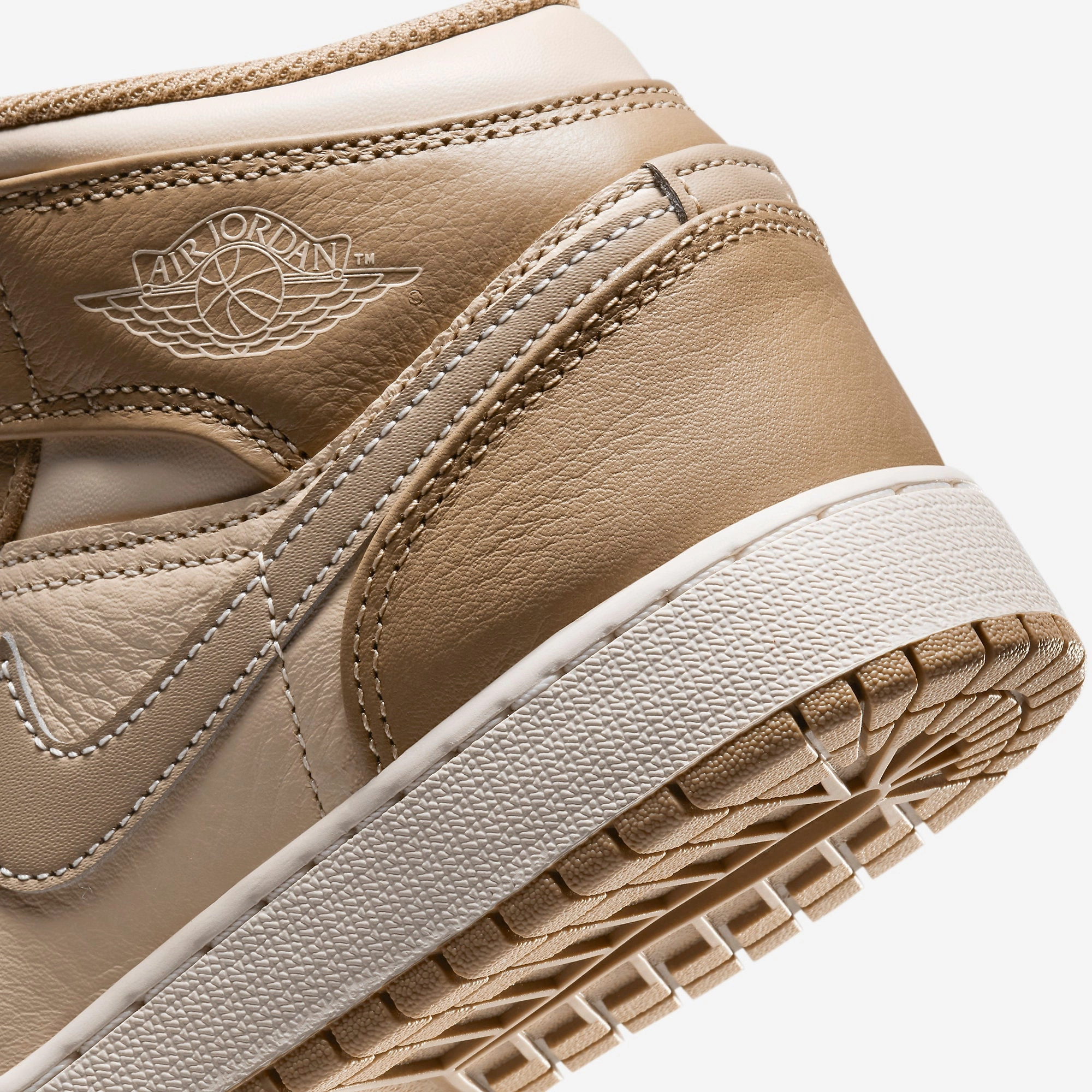 (GS) Air Jordan 1 Mid 'Legend Light Brown' (2024) HF4781-203 Air Jordan 1 Original Colorway Shoes