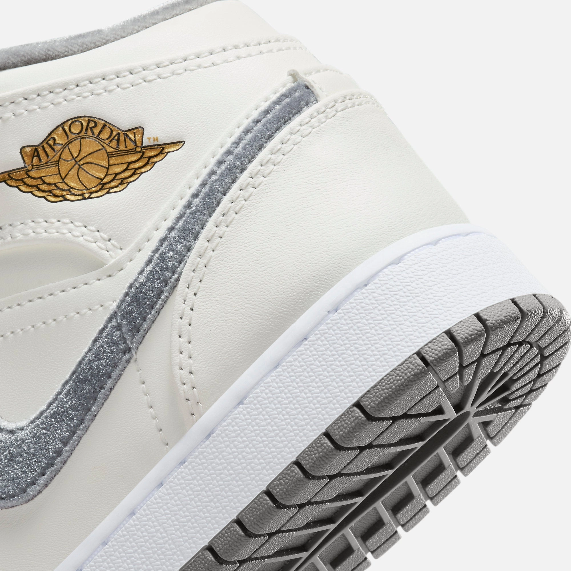 (GS) Air Jordan 1 Mid SE 'Pewter Velvet Toe' (2023) FB9899-100 Air Jordan 1 Original Colorway Shoes
