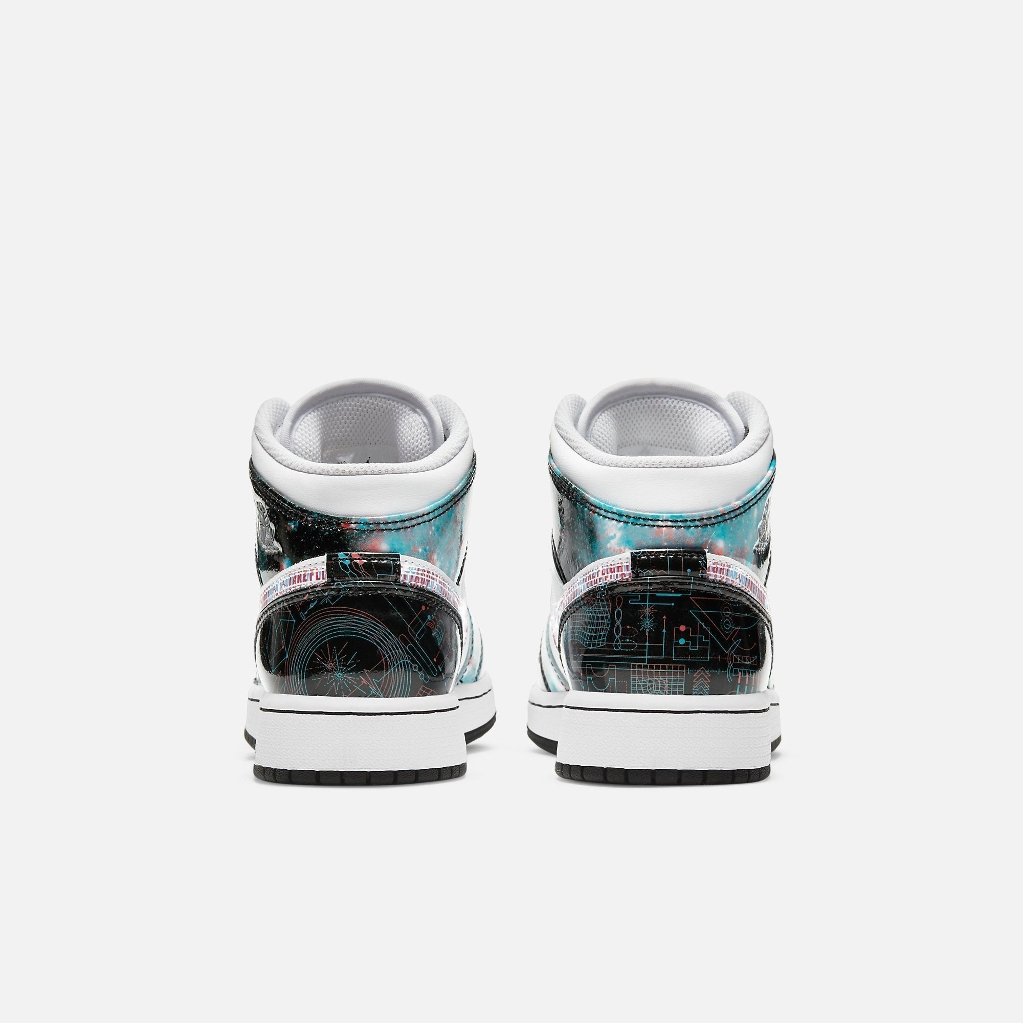 (GS) Air Jordan 1 Mid SE 'Take Flight' (2021) BQ6931-114 Air Jordan 1 Signature Look Sneakers