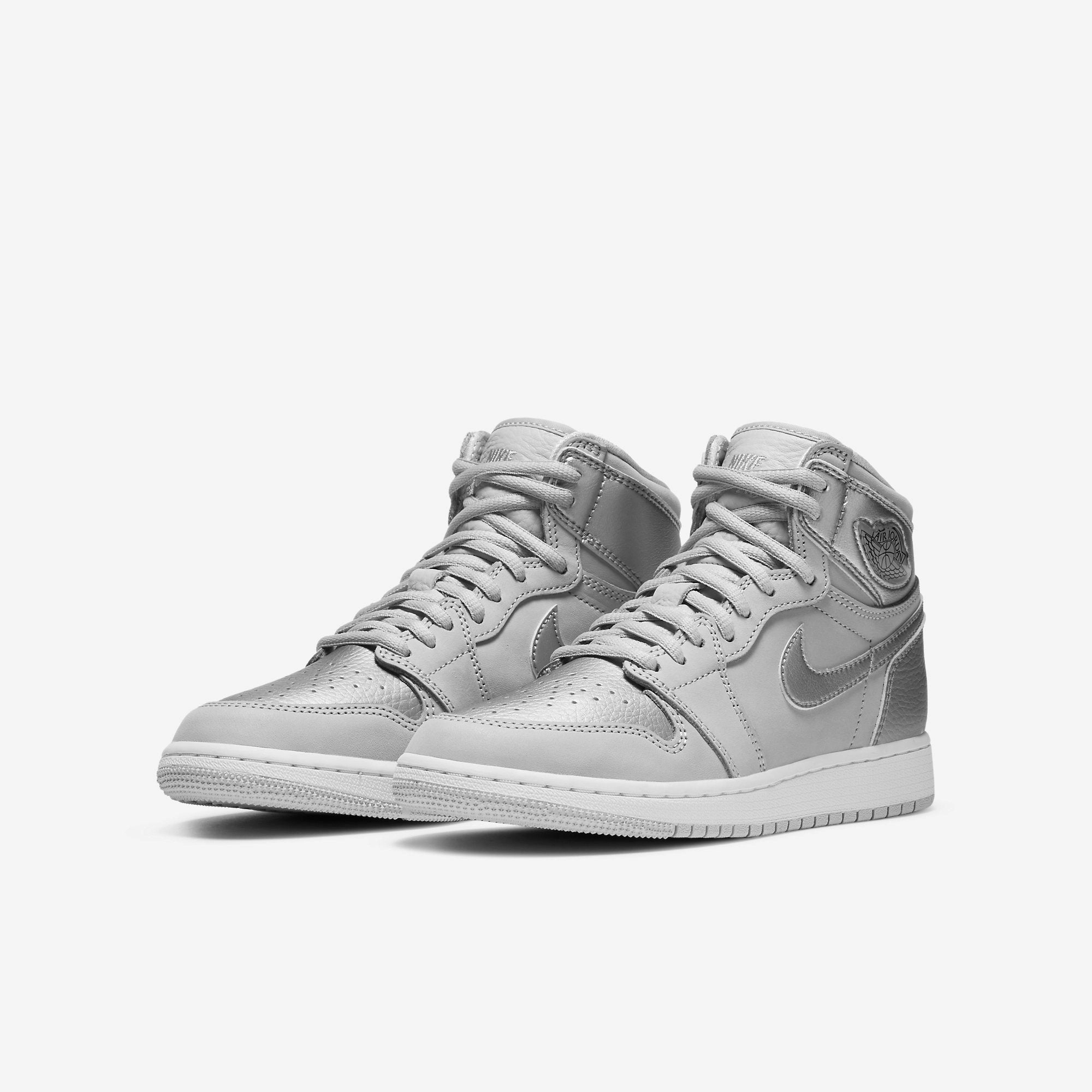 (GS) Air Jordan 1 Retro High OG 'Japan Metallic Silver' (2020) 575441-029 Air Jordan 1 Original Colorway Shoes