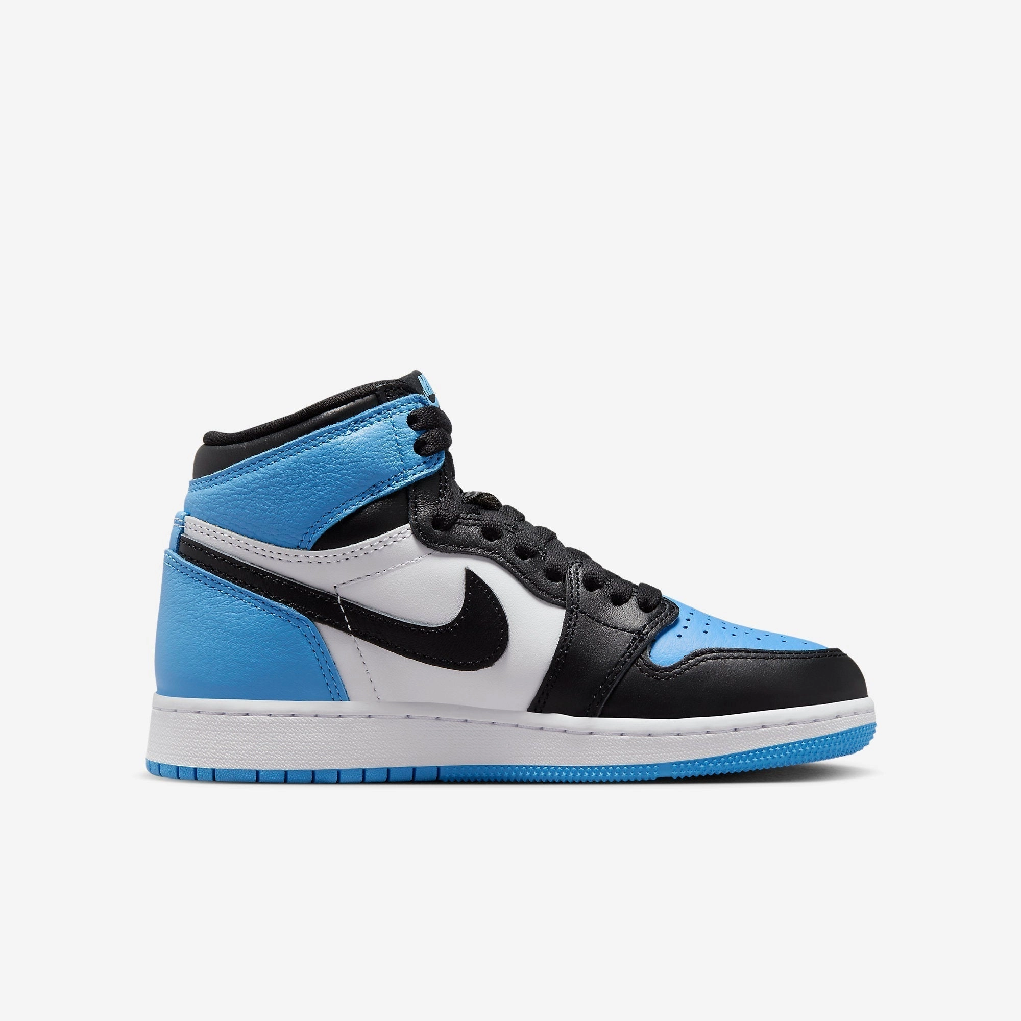 (GS) Air Jordan 1 Retro High OG 'UNC / University Blue Toe' (2023) FD1437-400 Air Jordan 1 Original Colorway Shoes