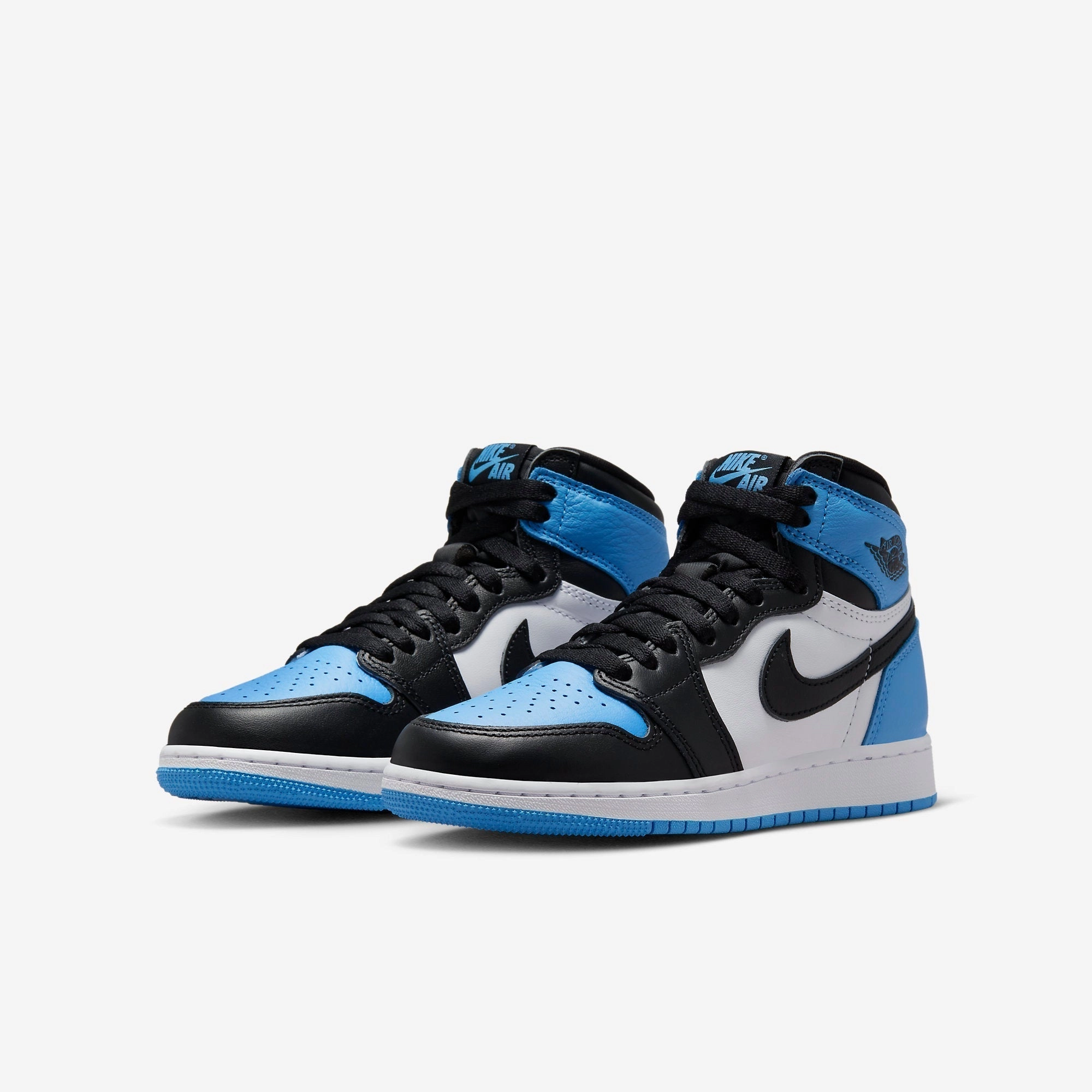 (GS) Air Jordan 1 Retro High OG 'UNC / University Blue Toe' (2023) FD1437-400 Air Jordan 1 Original Colorway Shoes
