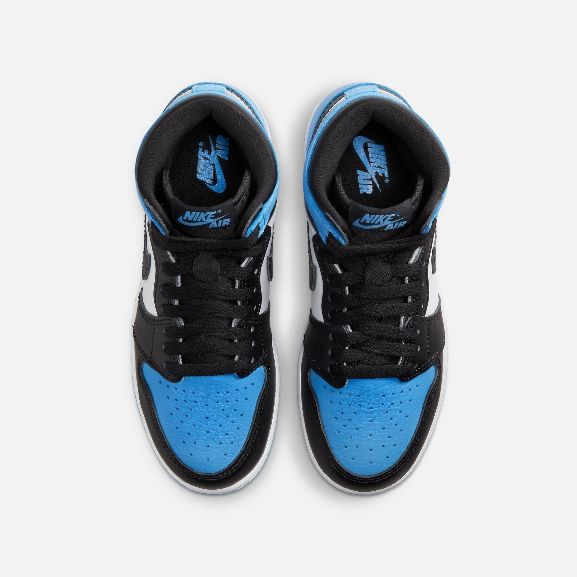 (GS) Air Jordan 1 Retro High OG 'UNC / University Blue Toe' (2023) FD1437-400 Air Jordan 1 Original Colorway Shoes