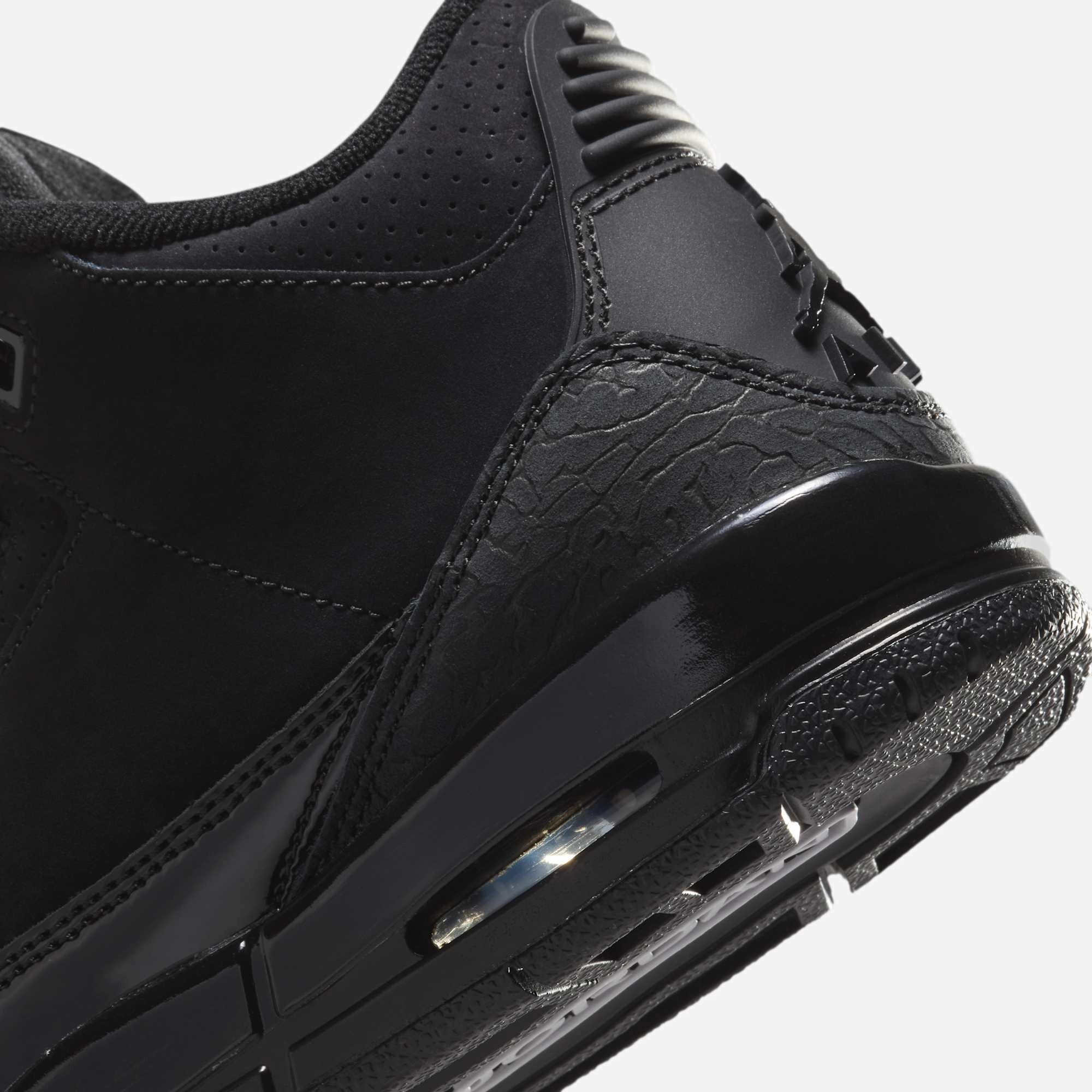 (GS) Air Jordan 3 Retro 'Black Cat' (2025) DM0967-001 Air Jordan 3 Retro Throwback Sneakers